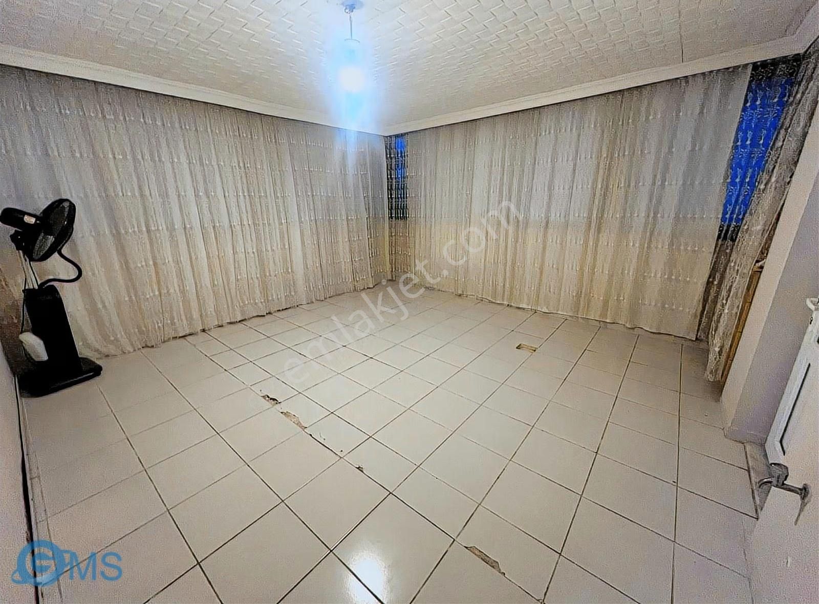 Teomanpaşa Mahallesinde 3.katta 5+1 200m² Satılık Fırsat Daire - Görsel 16