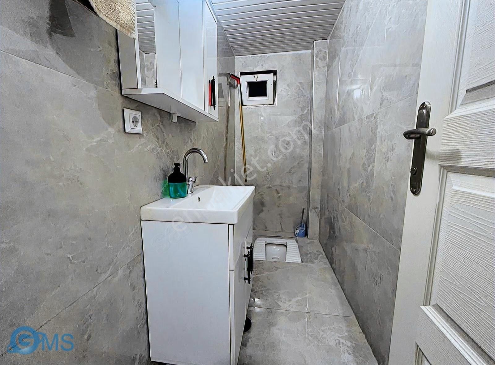 Teomanpaşa Mahallesinde 3.katta 5+1 200m² Satılık Fırsat Daire - Görsel 25