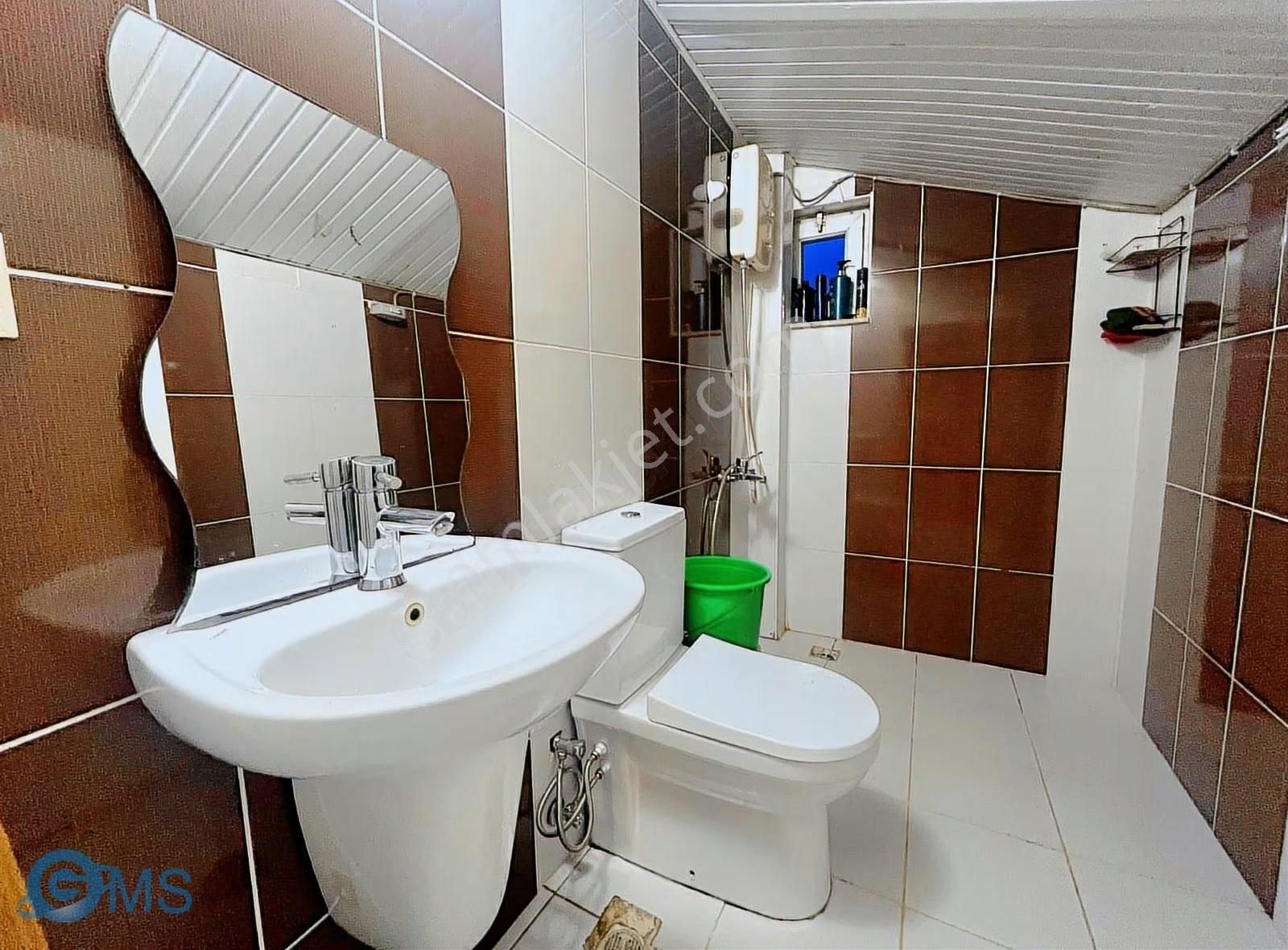 Teomanpaşa Mahallesinde 3.katta 5+1 200m² Satılık Fırsat Daire - Görsel 17