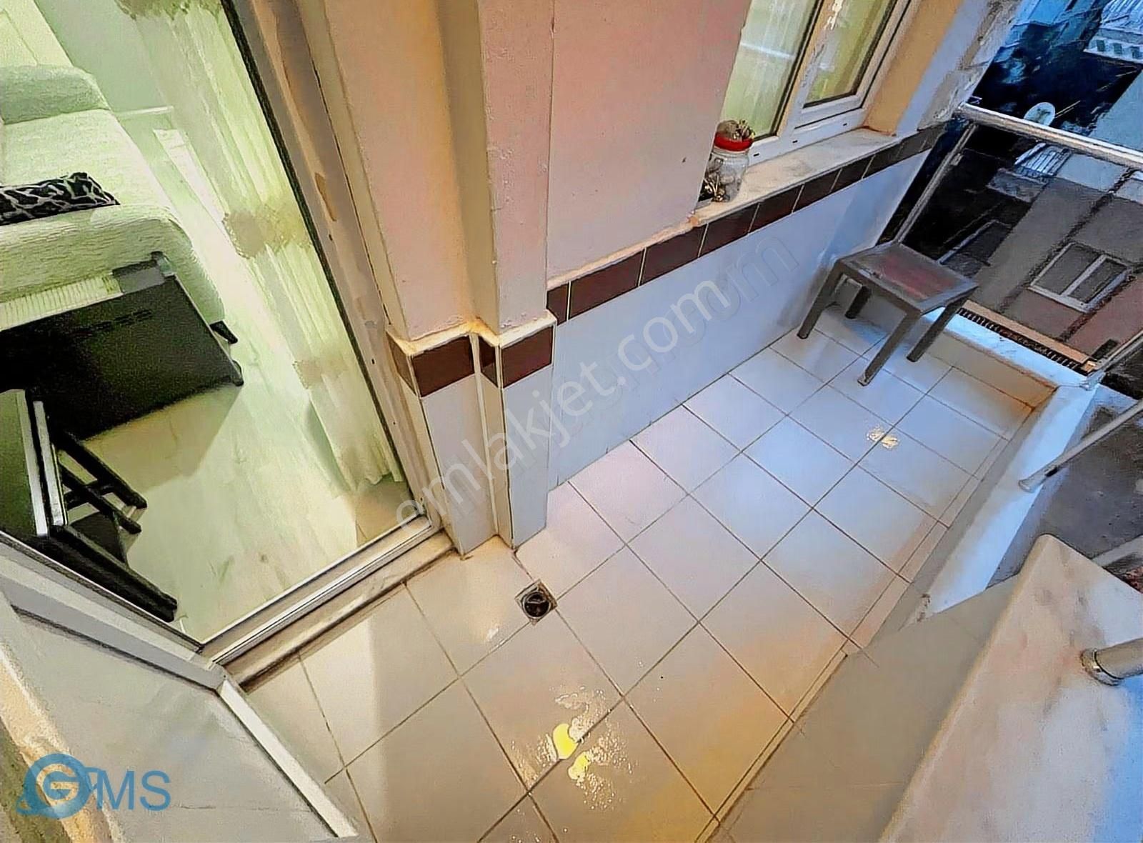 Teomanpaşa Mahallesinde 3.katta 5+1 200m² Satılık Fırsat Daire - Görsel 23