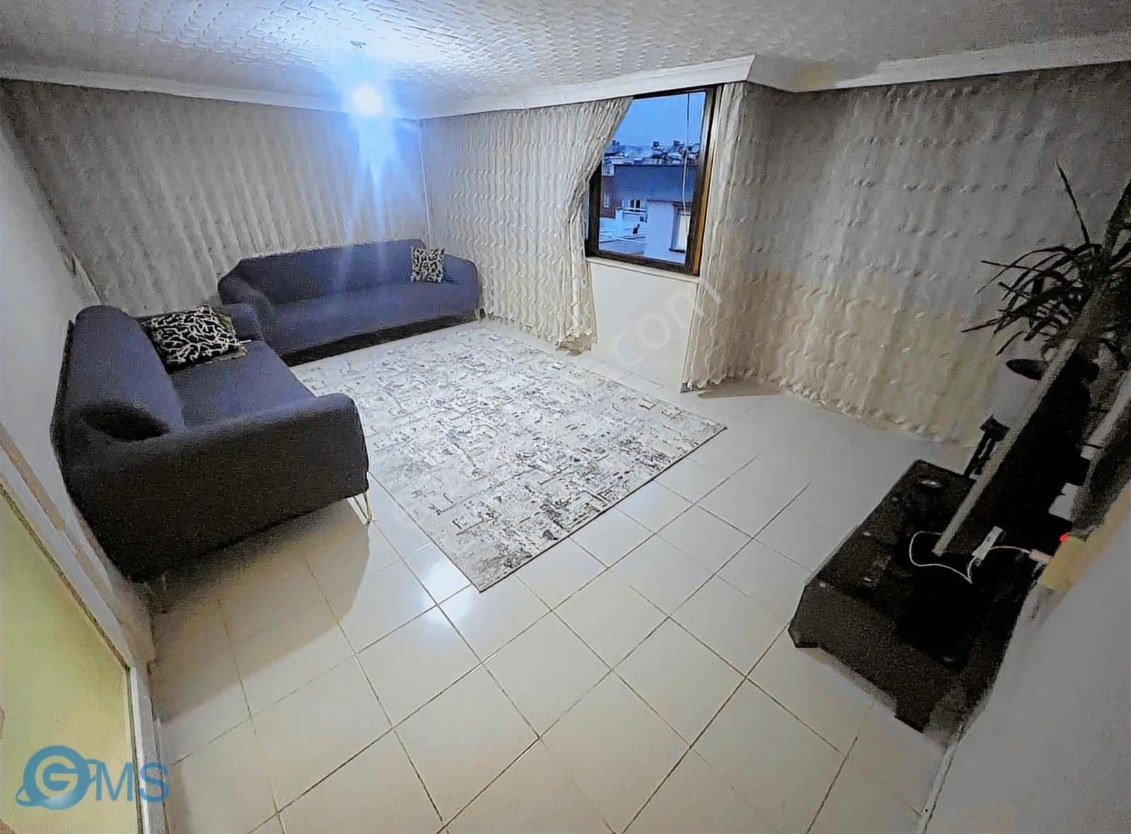 Teomanpaşa Mahallesinde 3.katta 5+1 200m² Satılık Fırsat Daire - Görsel 2