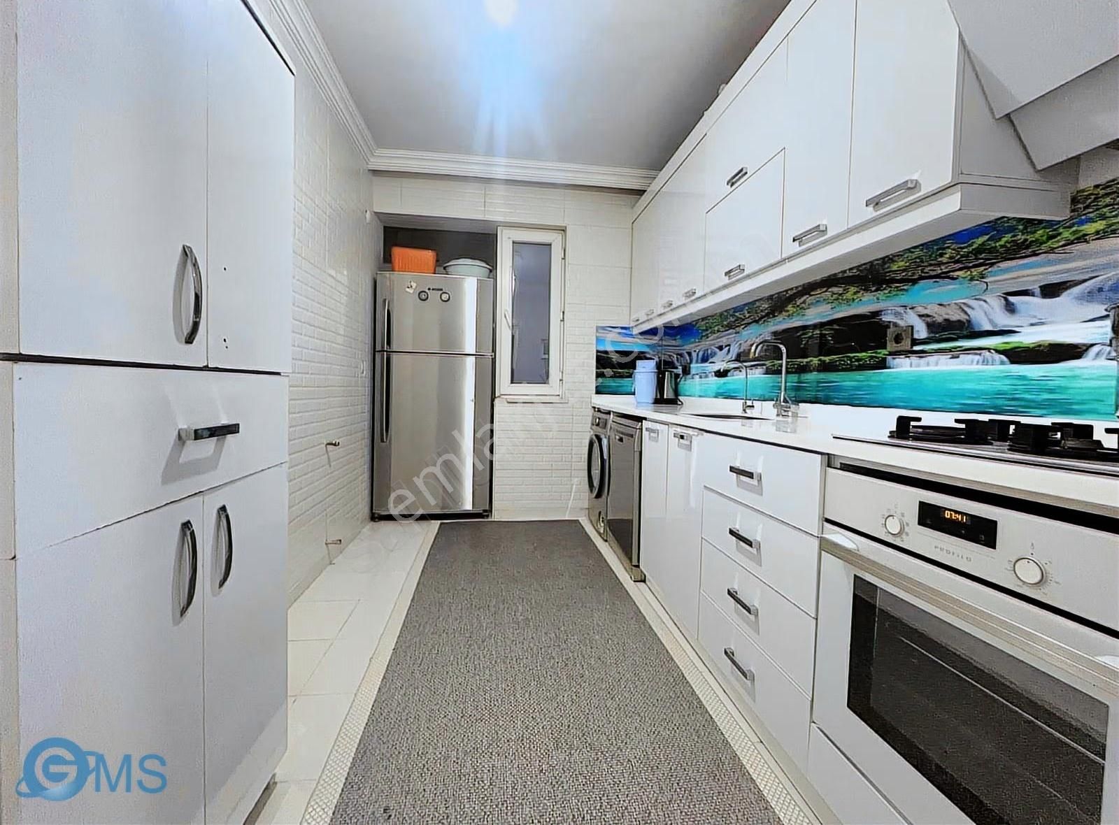 Teomanpaşa Mahallesinde 3.katta 5+1 200m² Satılık Fırsat Daire - Görsel 5