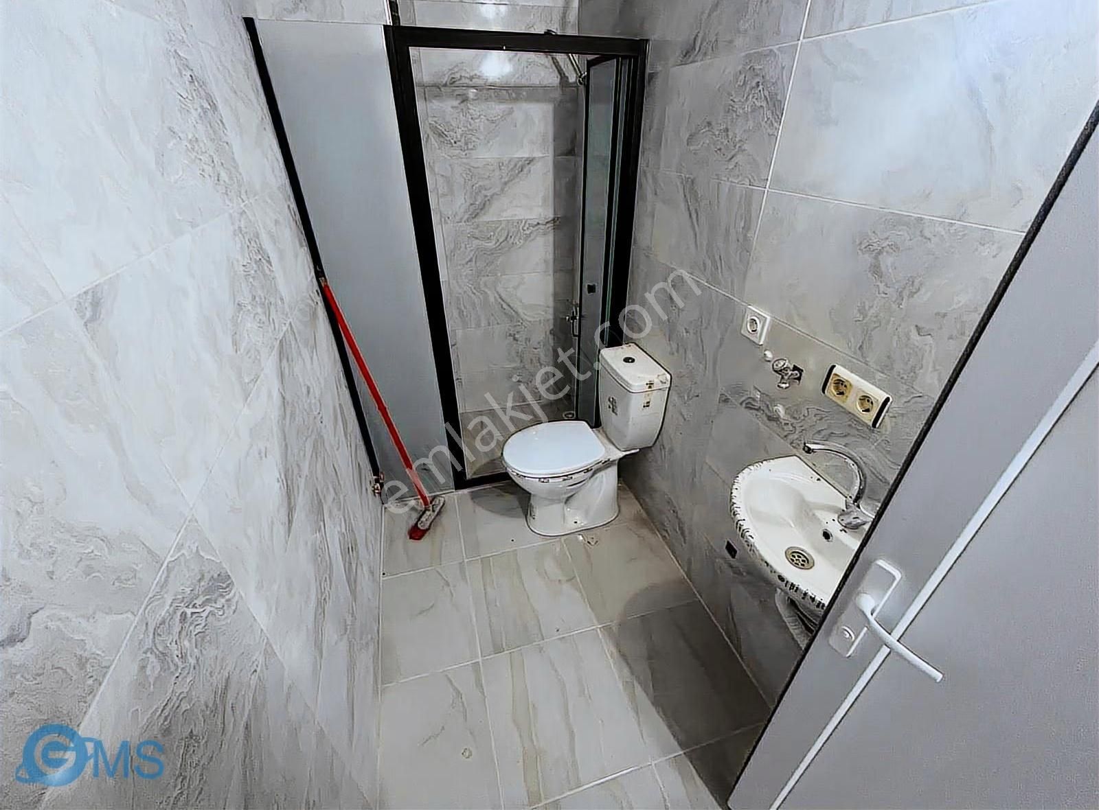 Fabrikalar Mahallesinde Yüksek Giriş 1+1 60m² Kiralık Daire - Görsel 4