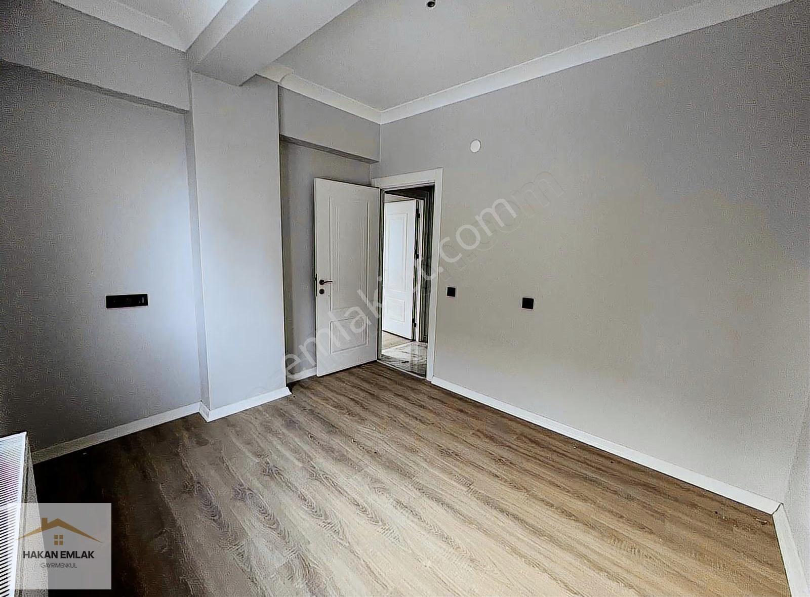 Hakan Emlaktan Cemibey Caddesi Üzeri Satılık 3+1 Lüx Daire - Görsel 11