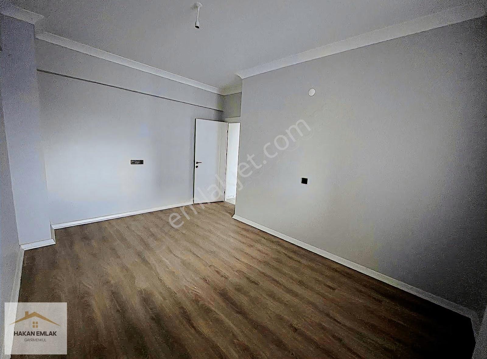 Hakan Emlaktan Cemibey Caddesi Üzeri Satılık 3+1 Lüx Daire - Görsel 12