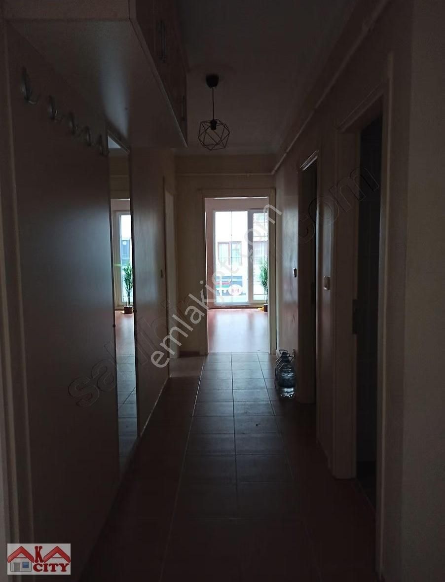 Avcılar'da 2+1 90 M2 35000 - Görsel 24