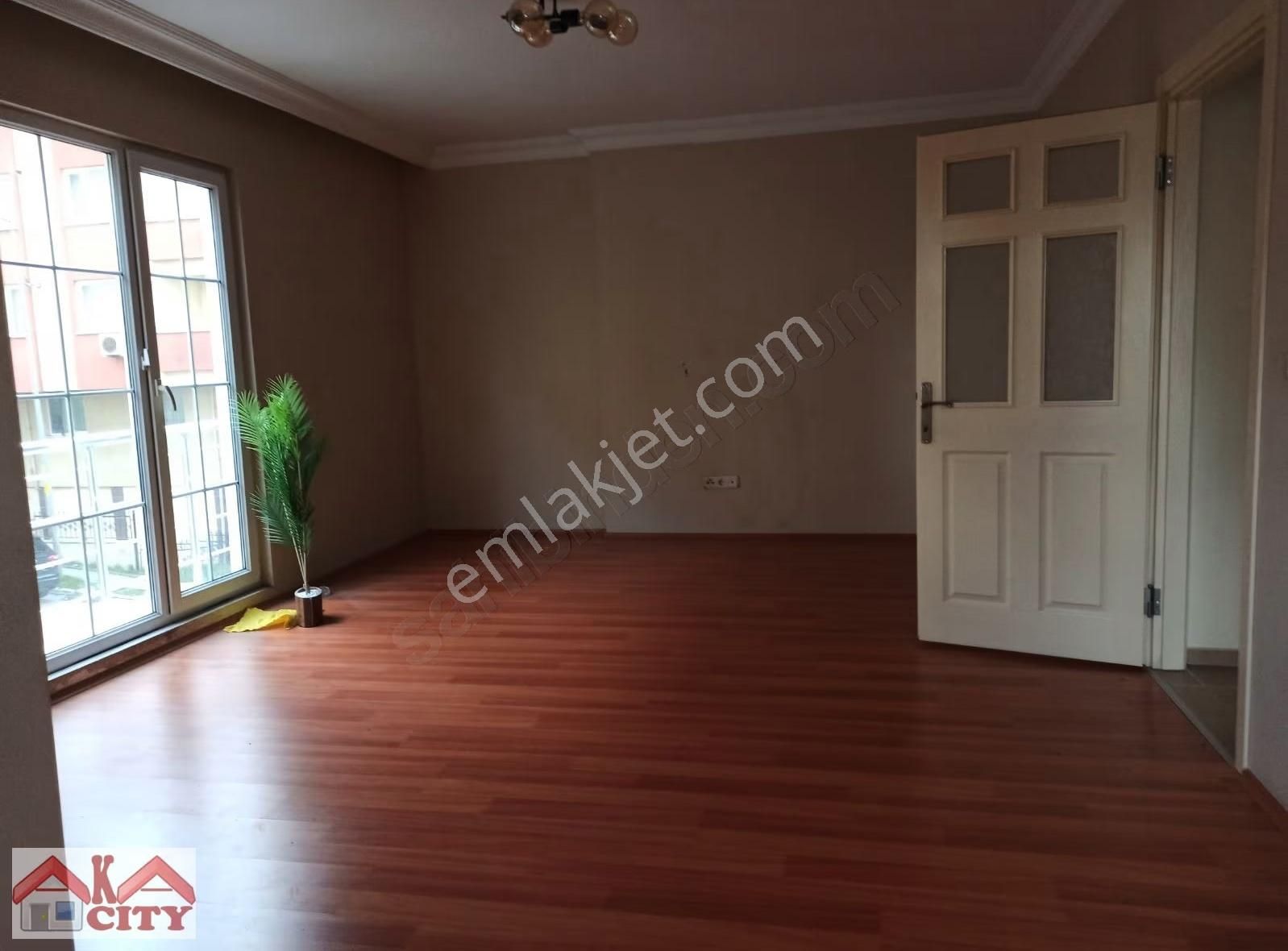 Avcılar'da 2+1 90 M2 35000 - Görsel 18