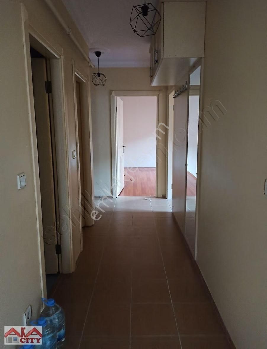 Avcılar'da 2+1 90 M2 35000 - Görsel 19