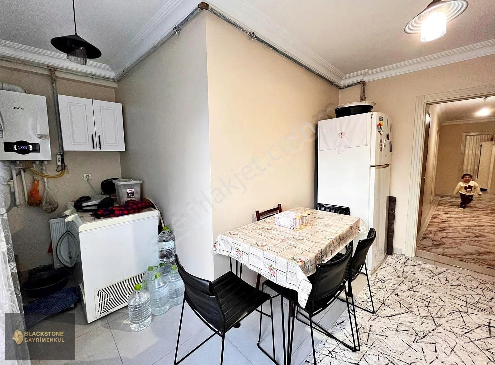 Blackstone'dan Satılık Safa Mah. 3+1 Geniş Arakat Daire - Görsel 2