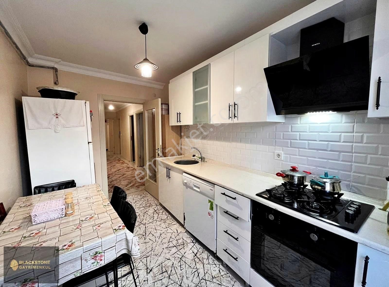 Blackstone'dan Satılık Safa Mah. 3+1 Geniş Arakat Daire - Görsel 8