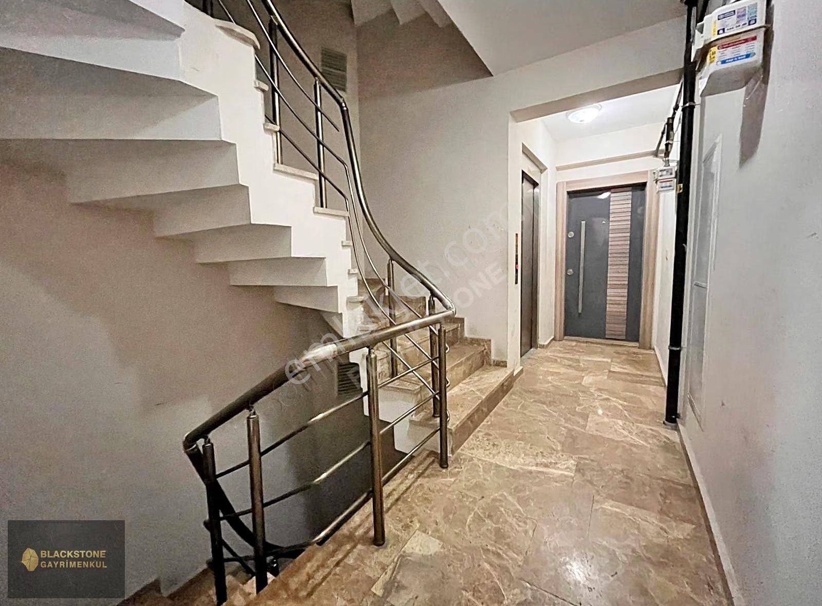 Çekmeköy Aydınlar Mahallesinde 2+1 Satılık Arakat Daire - Görsel 30