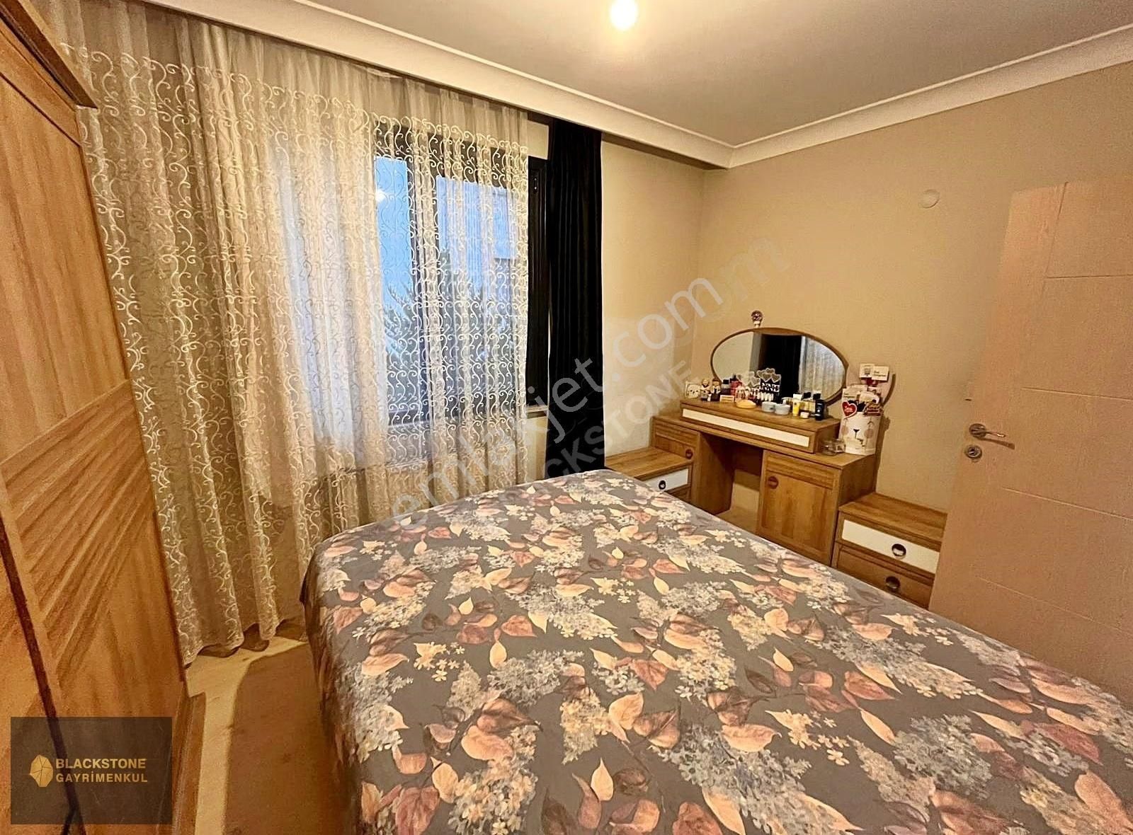 Çekmeköy Aydınlar Mahallesinde 2+1 Satılık Arakat Daire - Görsel 2