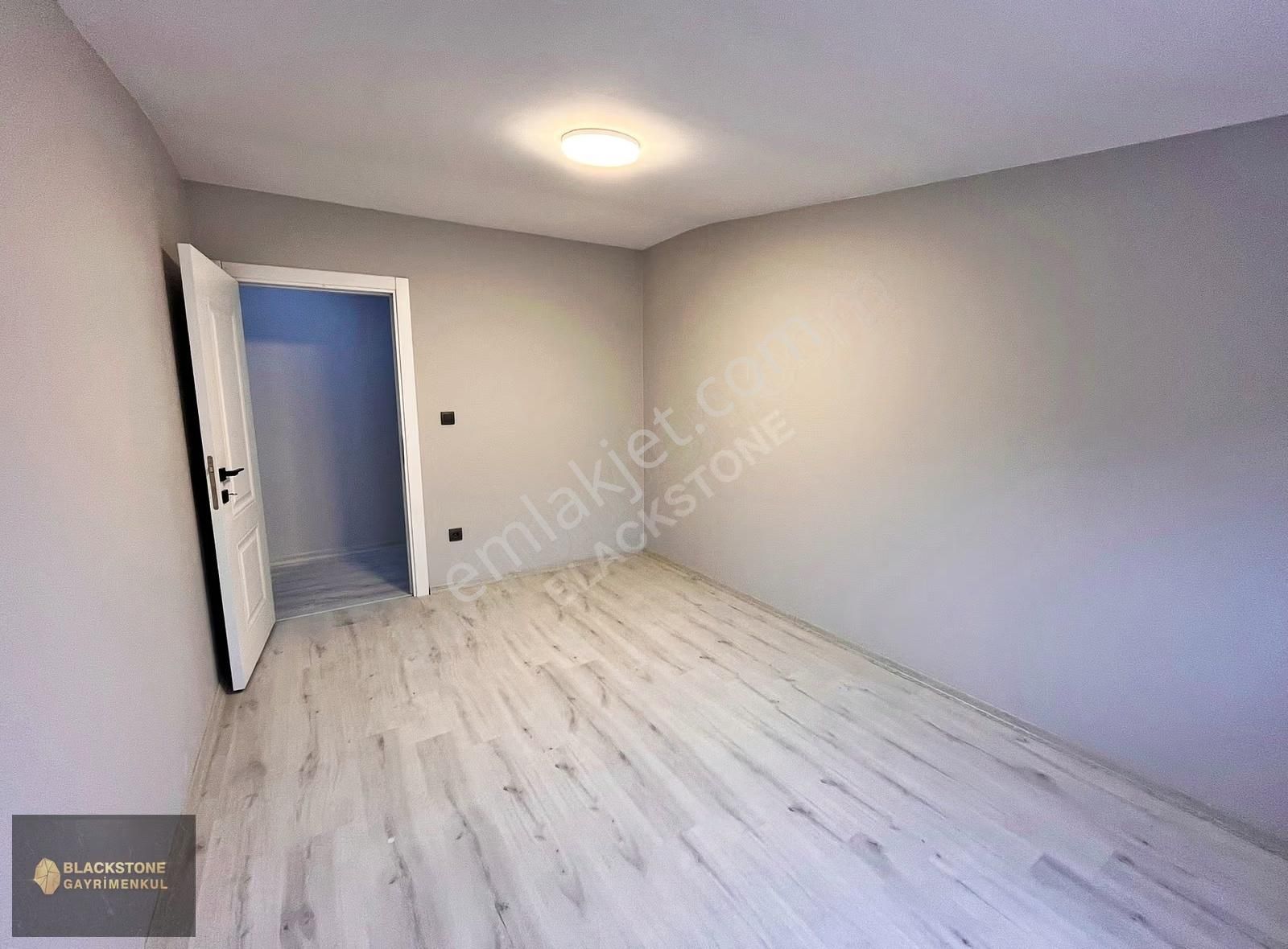 Sancaktepe Yenidoğan Mahallesinde Satılık 5+2 Üst Dubleks - Görsel 31