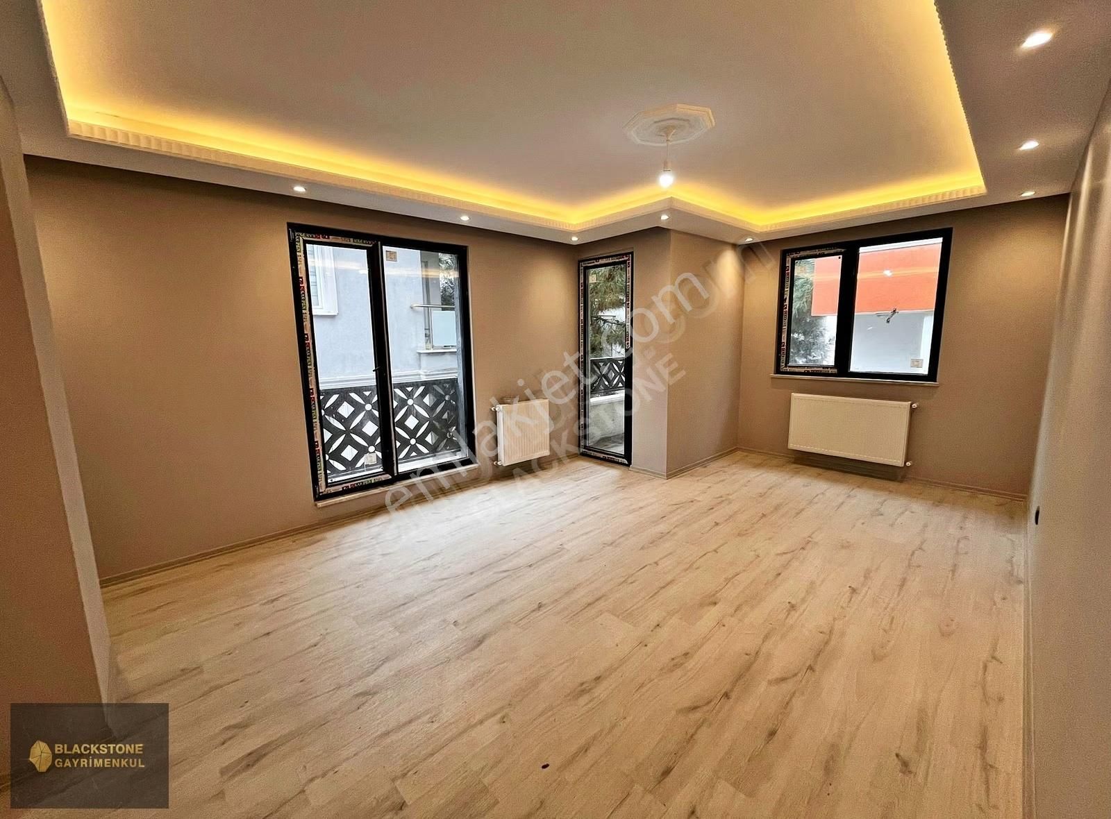 Sancaktepe Yenidoğan Mahallesinde Satılık 5+2 Üst Dubleks