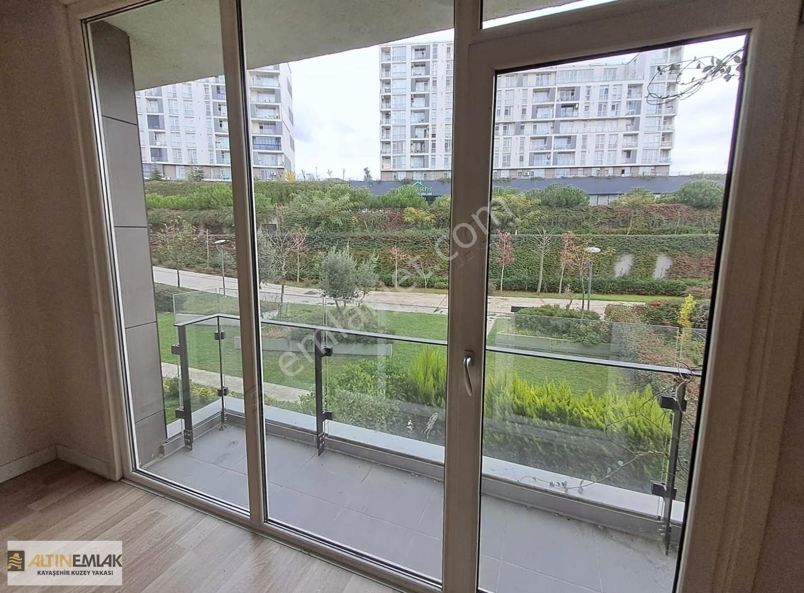 Emlak Konut Başakşehir Evleri Üç Cephe Peyzaj Man Satılık Daire