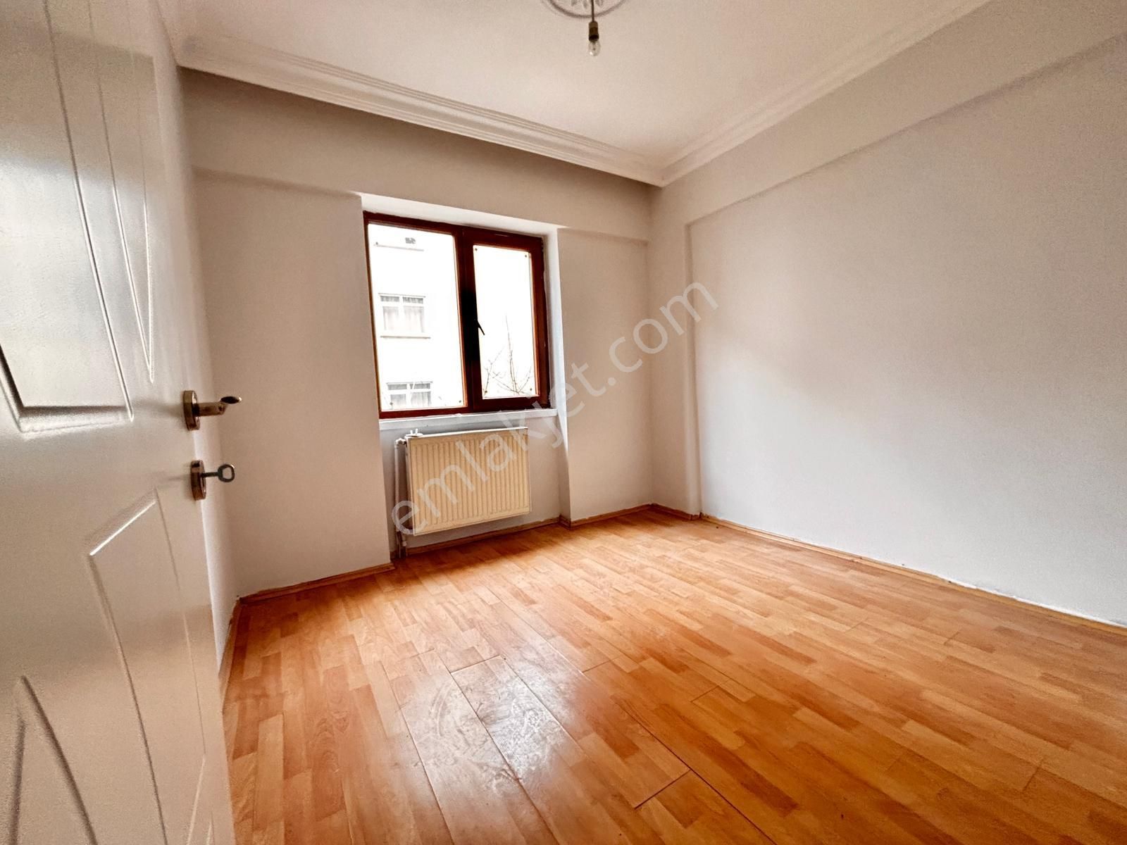 Yılmaz Gayrimenkul Den Andiçen Mah 3+1 Kat Konumunda Katta Tek Daire 130 M2 2.949 Pazarlıkl - Görsel 13