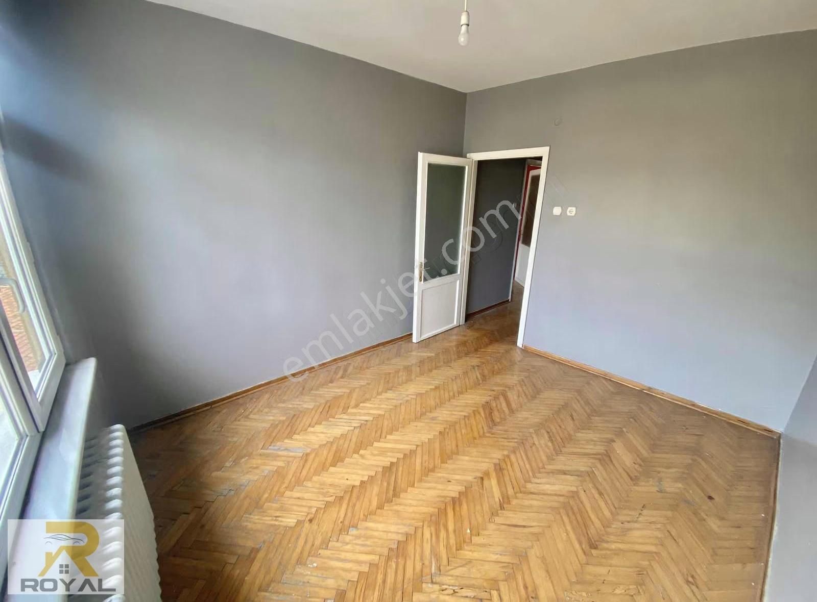 Fatih Mahallesi 3+1 Küçükçekmece Meydanda 3+1 Kullanışlı Daire - Görsel 16