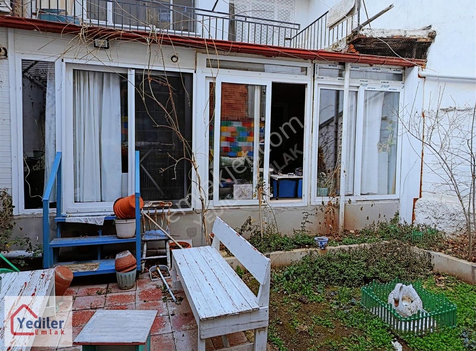 Arifiye Mahallesinde Kış Bahçeli Şahane 2+1 Giriş Kat Daire