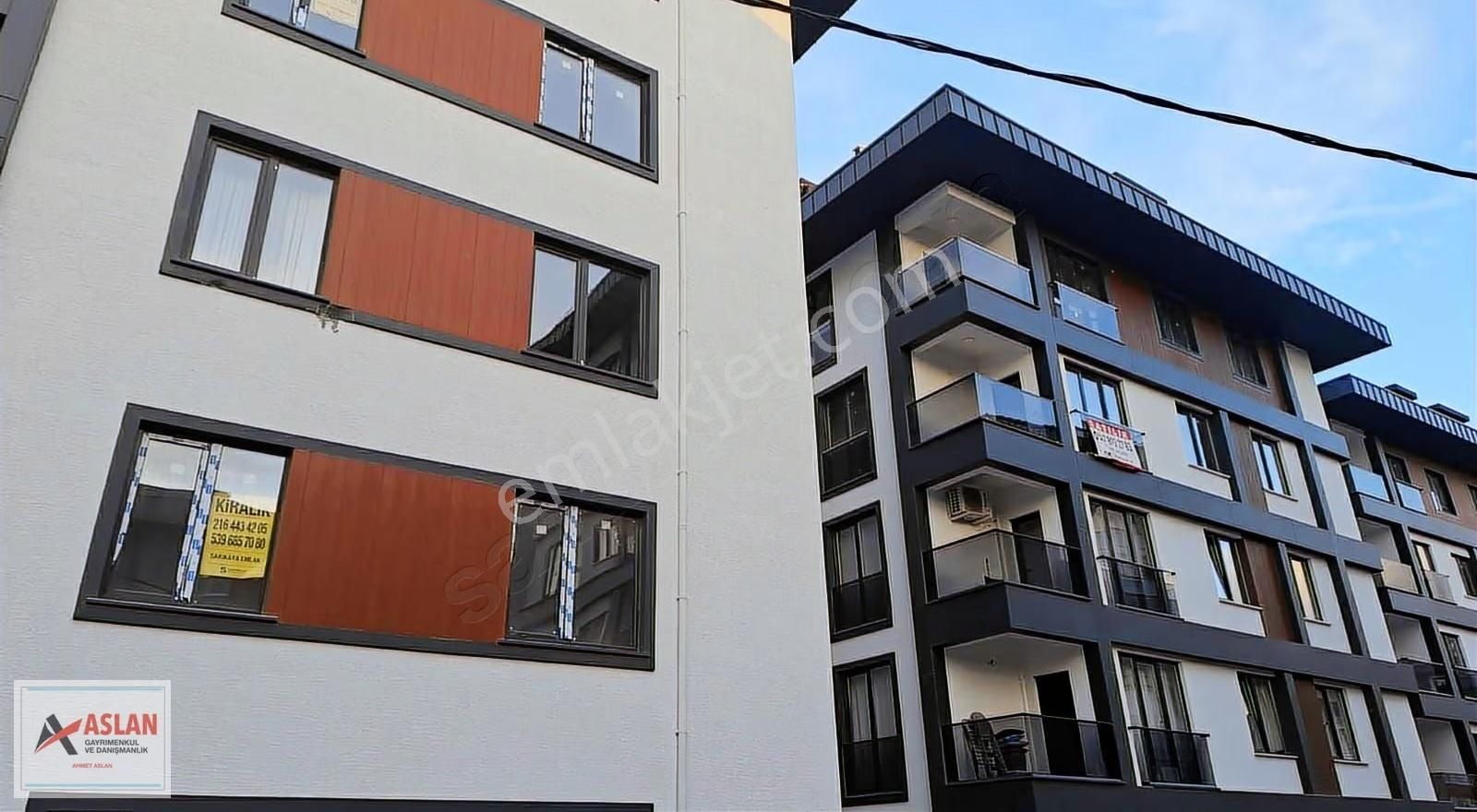 Çengelköy Bahçelievlerde Sitede K.otopark 2+1 Satılık Daire