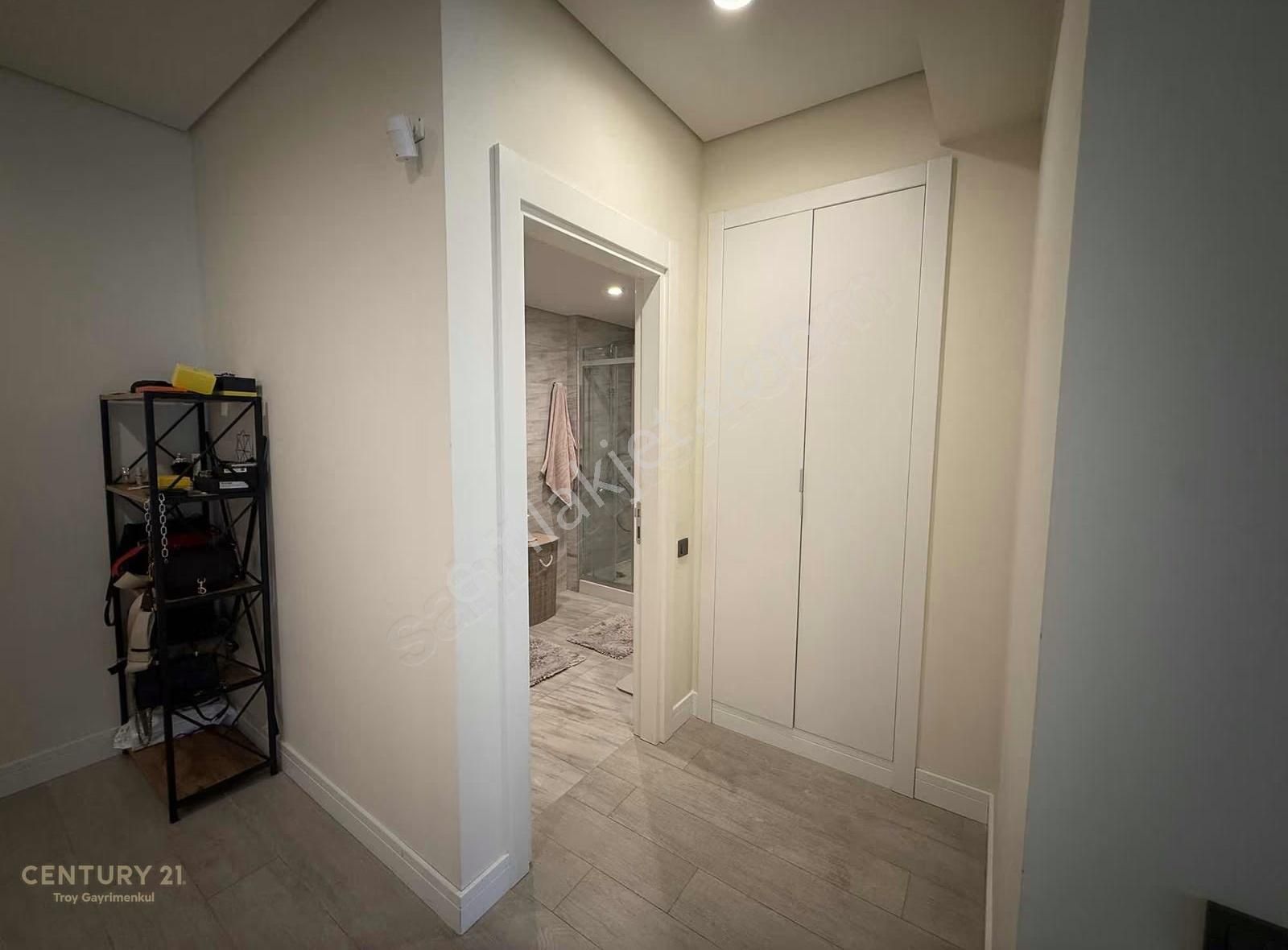 Sinpaş Marinada Eşyalı Büyük Tip 1,5+1 Kiralık Daire - Görsel 2