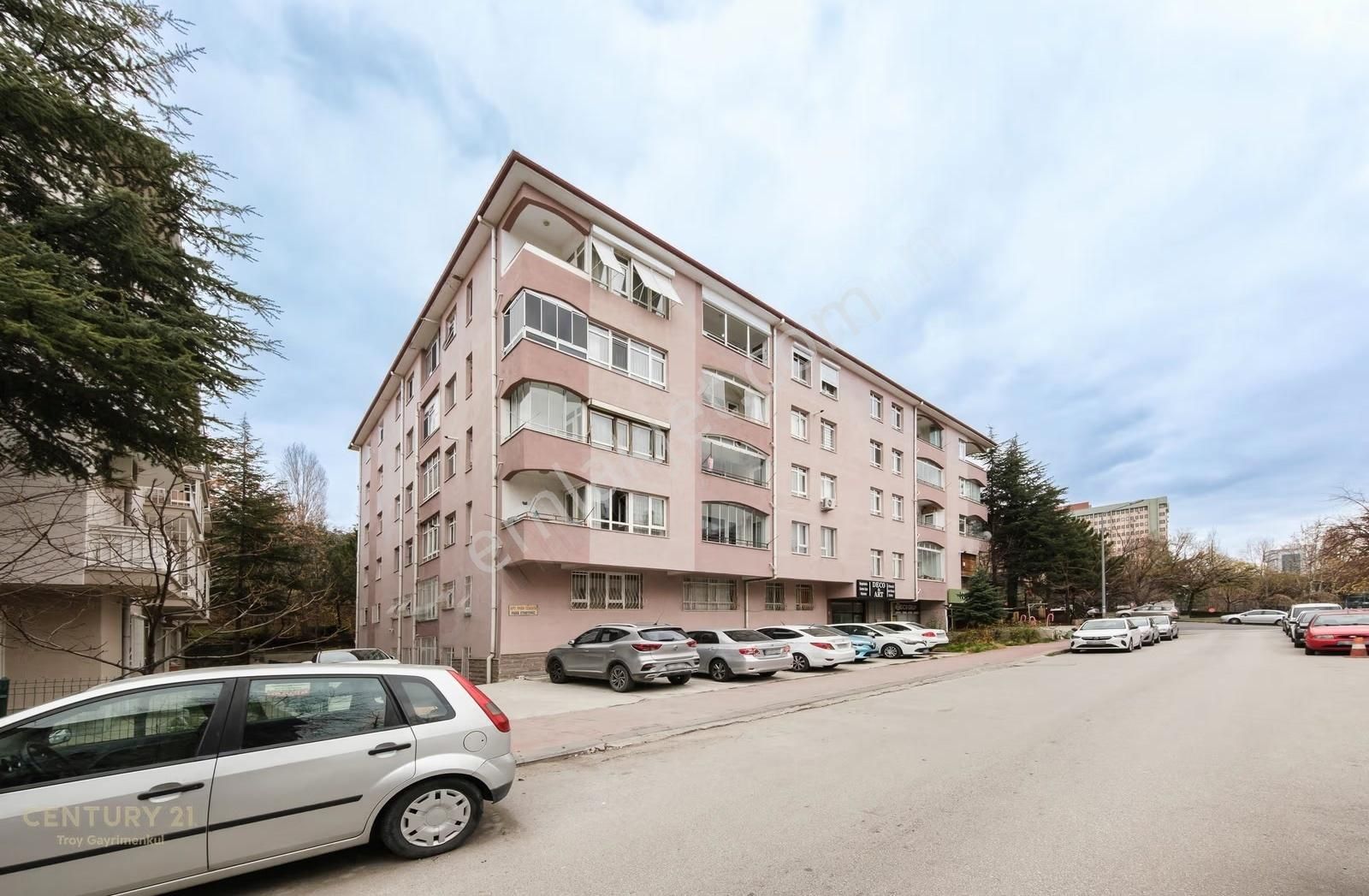 Emek'te...hayatın Merkezinde Yenilenmiş Engelsiz 3+1 Daire... - Görsel 2