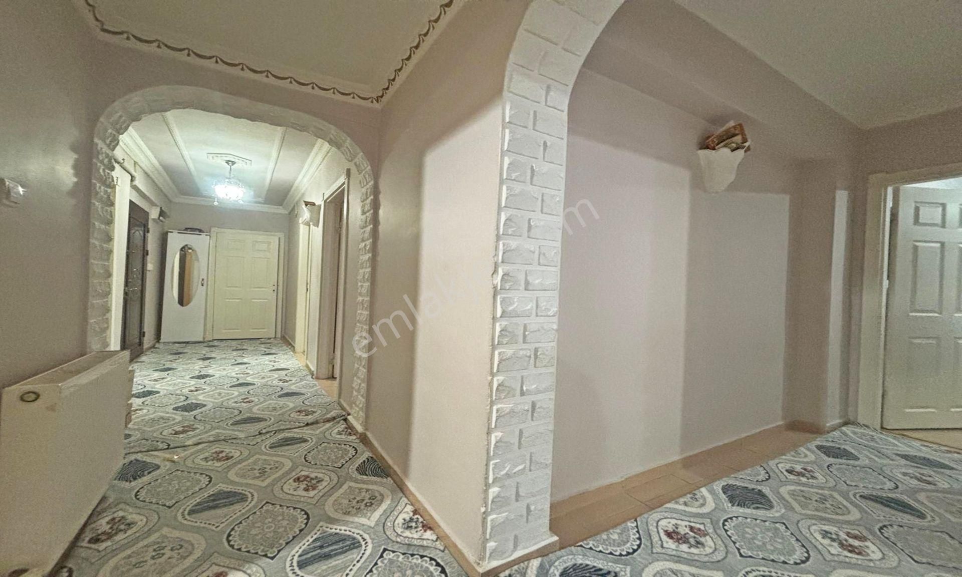 Bulvar'dan Orta Katta Geniş Merkezi Konumda Ful Yapılı 3+1 Daire - Görsel 14