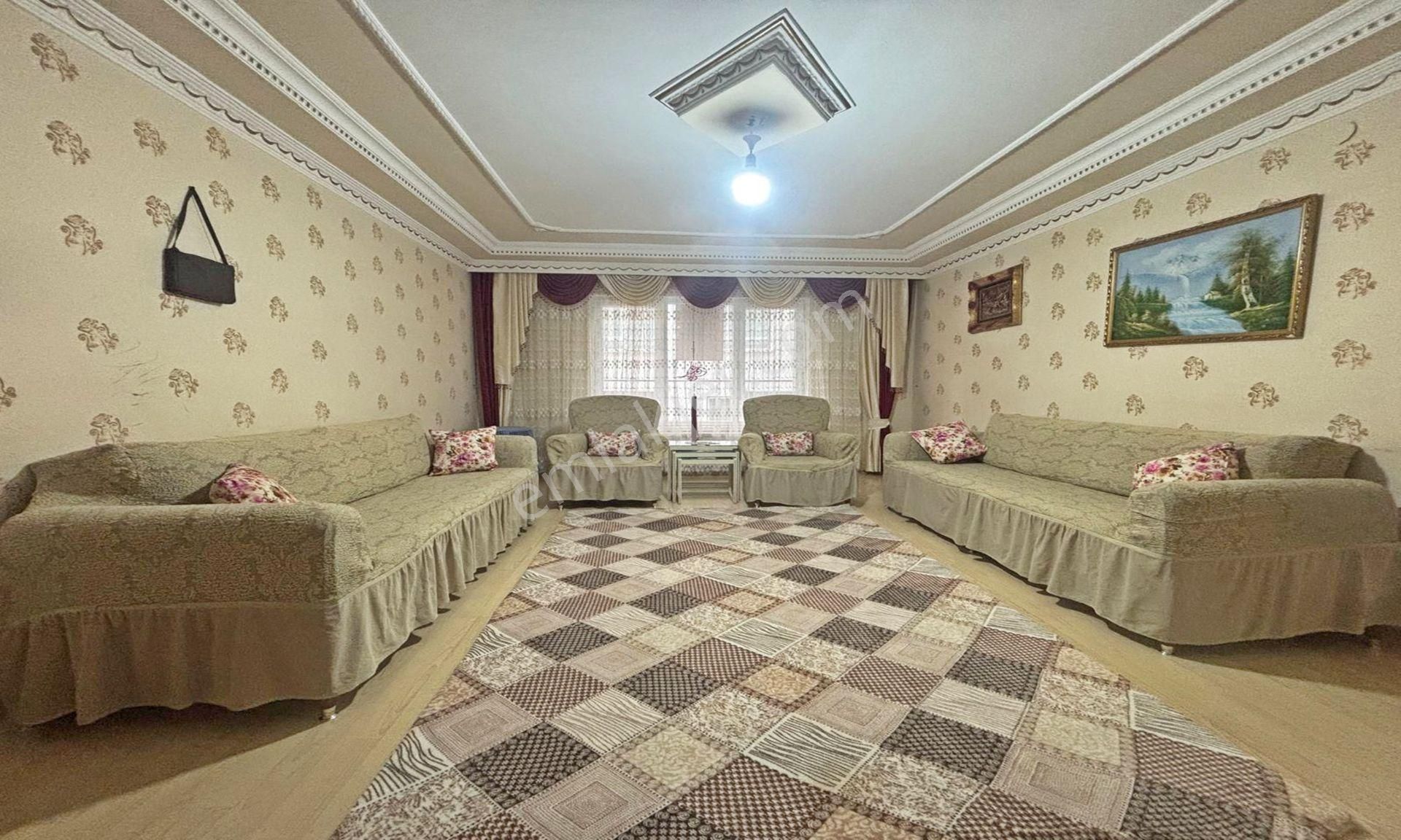 Bulvar'dan Orta Katta Geniş Merkezi Konumda Ful Yapılı 3+1 Daire