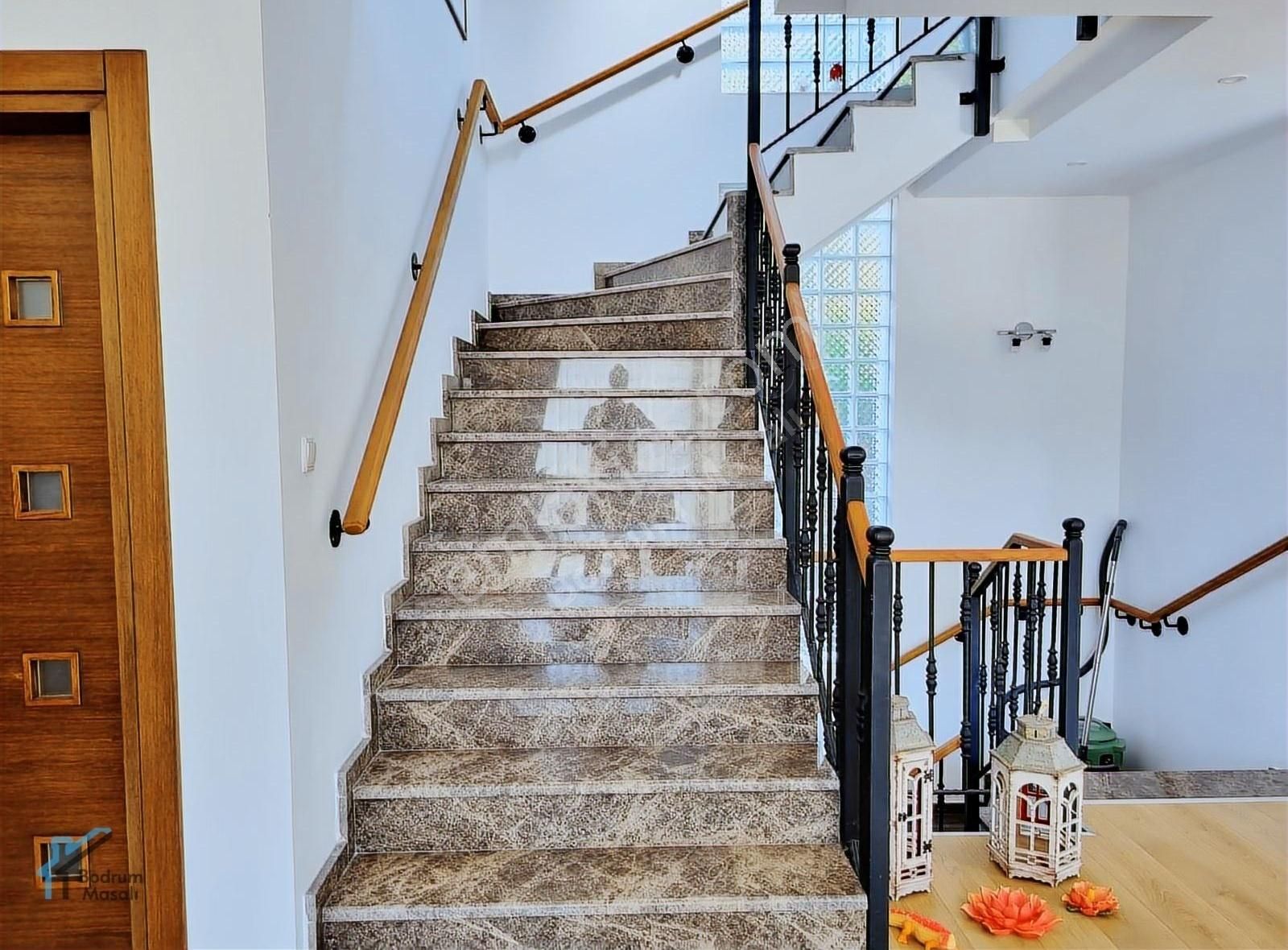 Bodrum Yalikavak Merkezde Satilik 6+2 Müstakil Malikane - Görsel 6