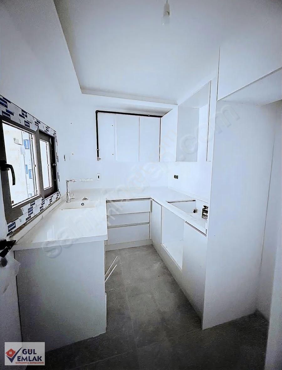 Çarşının Merkezinde 1+1 Kapalı Mutfaklı Lüks Daire - Görsel 3