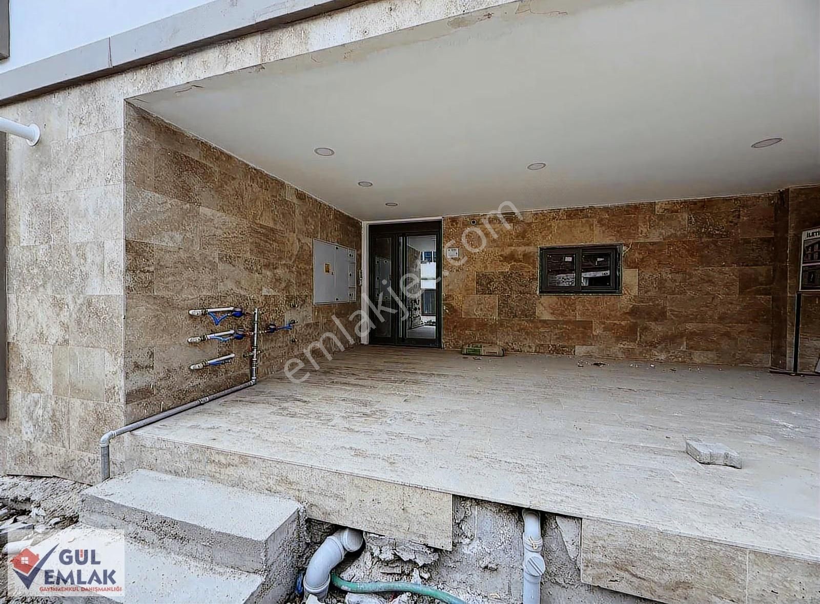 Çarşının Merkezinde 1+1 Kapalı Mutfaklı Lüks Daire - Görsel 11