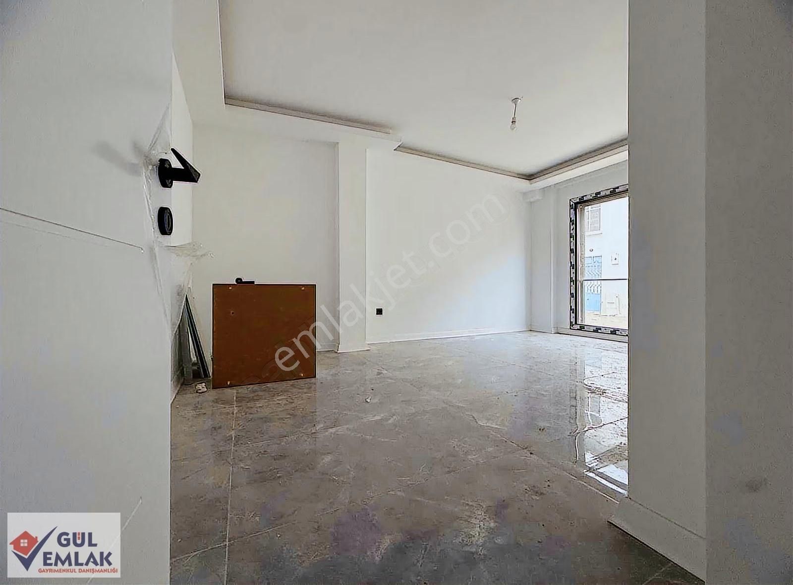 Çarşının Merkezinde 1+1 Kapalı Mutfaklı Lüks Daire - Görsel 8