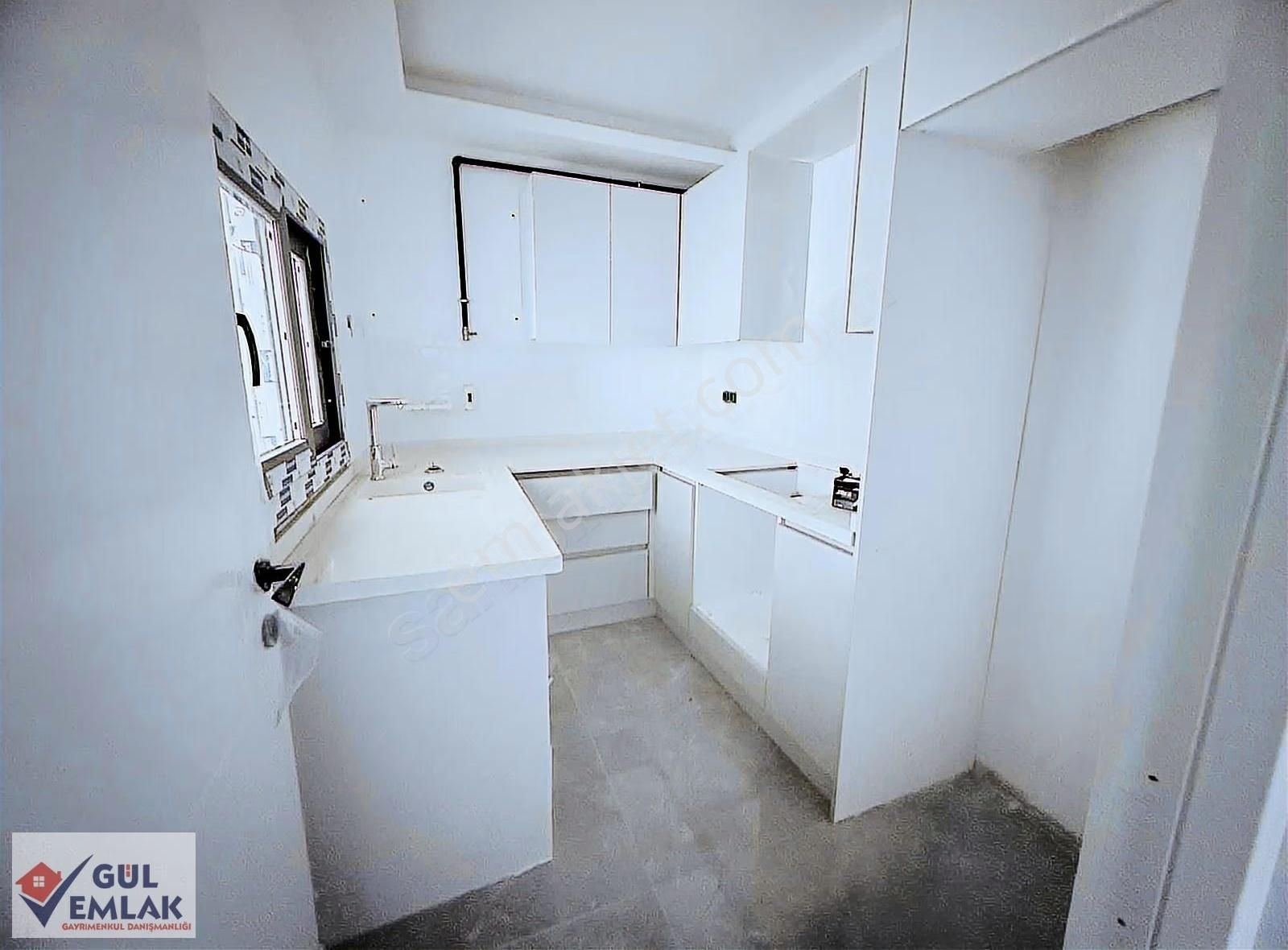 Çarşının Merkezinde 1+1 Kapalı Mutfaklı Lüks Daire - Görsel 16