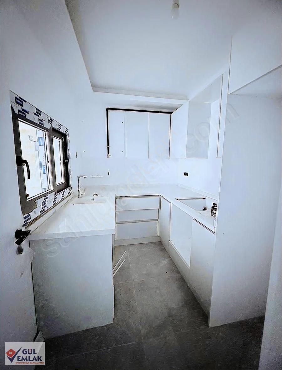 Çarşının Merkezinde 1+1 Kapalı Mutfaklı Lüks Daire - Görsel 12