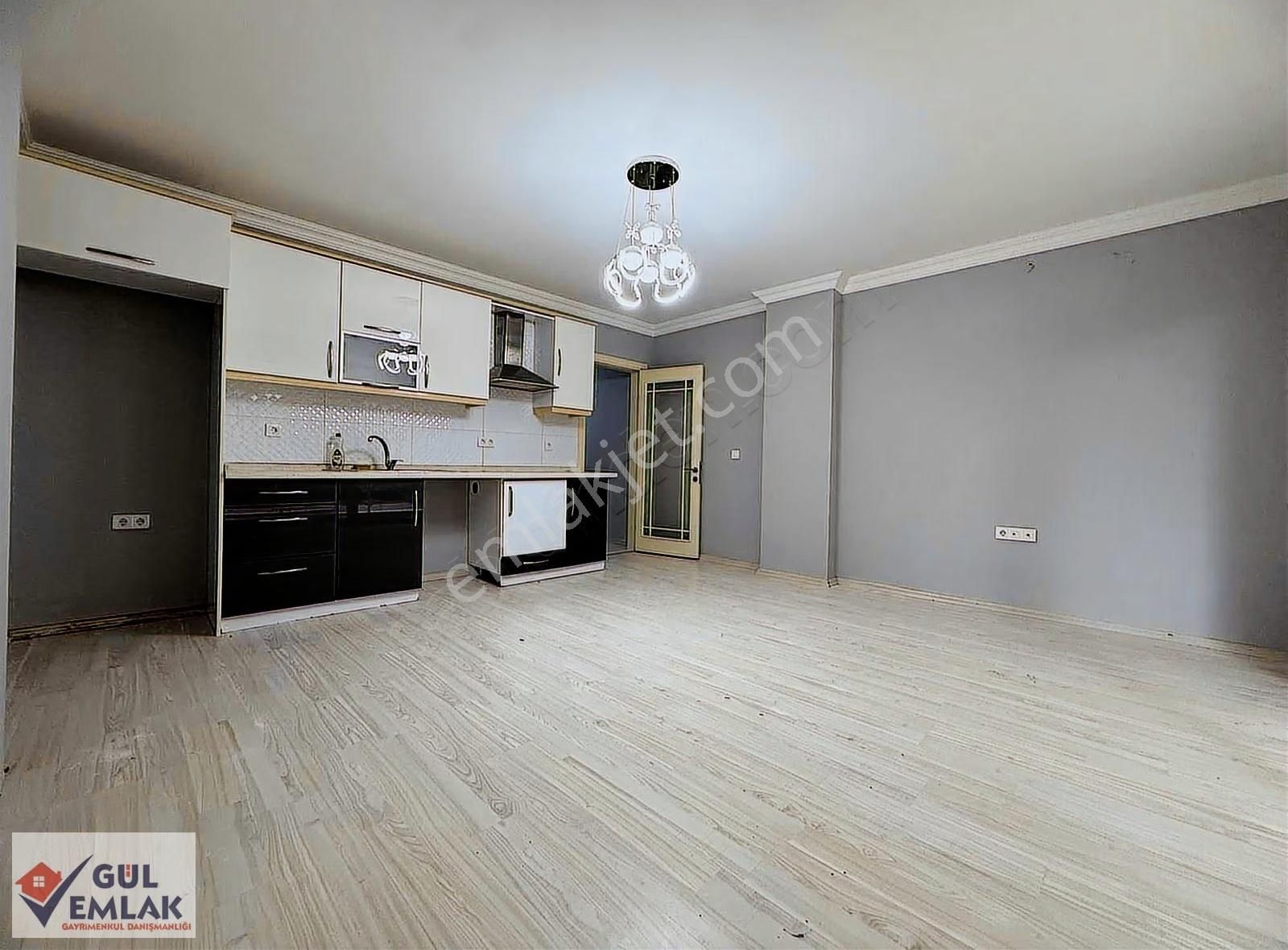 Çarşının Merkezinde 3+1 Geniş Ebeveyn Banyolu Araç Takaslı - Görsel 4