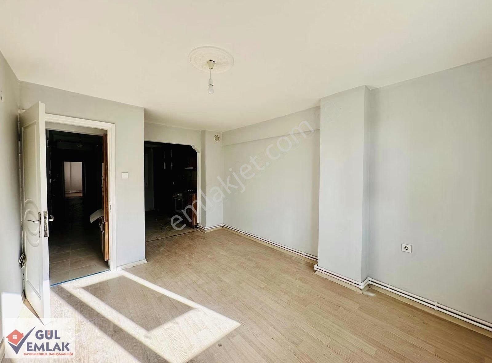 Seferihisar Merkezde Cadde Üzeri Konut-işyeri Olarak Kiralık 3+1 - Görsel 20