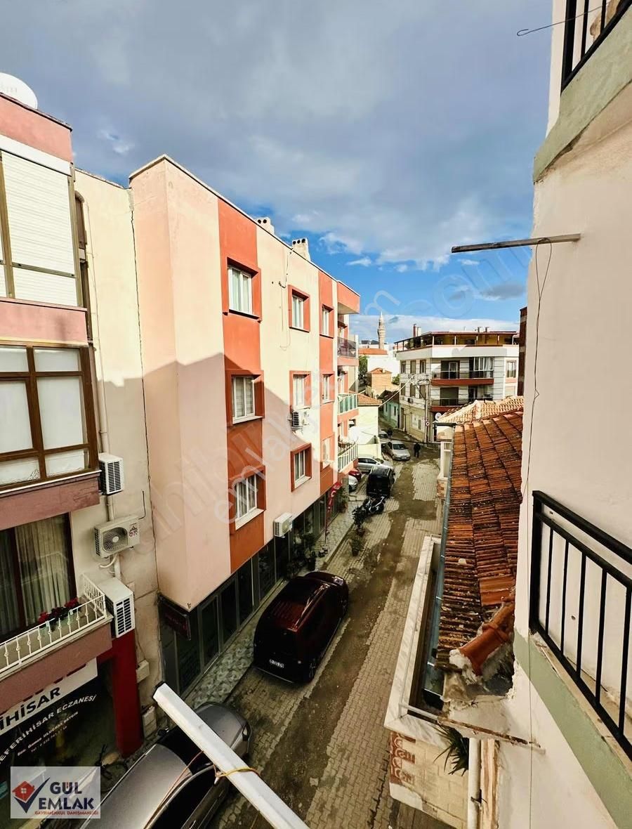 Seferihisar Merkezde Cadde Üzeri Konut-işyeri Olarak Kiralık 3+1 - Görsel 10