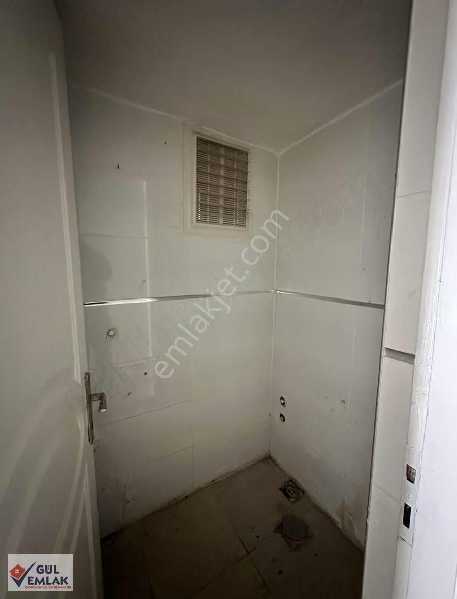 Seferihisar Merkezde Cadde Üzeri Konut-işyeri Olarak Kiralık 3+1 - Görsel 16