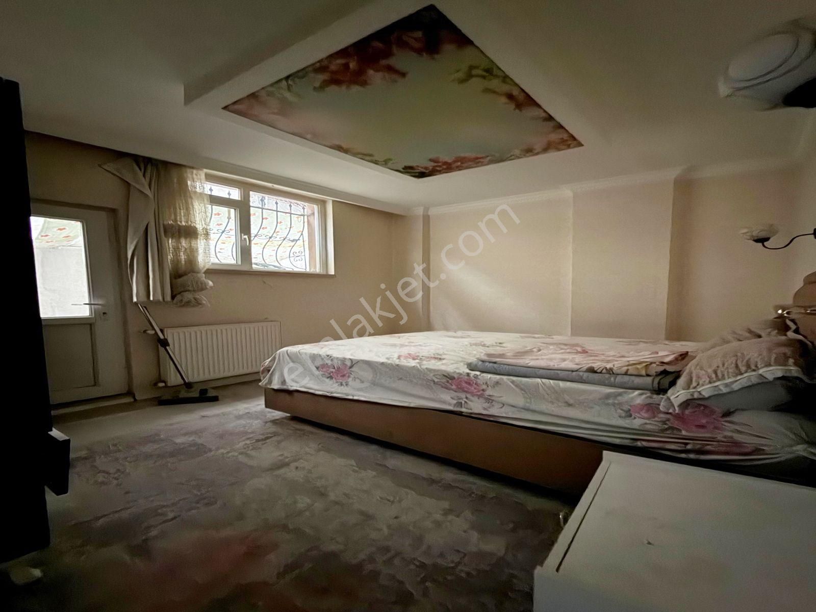 Metrobüse 10 Dk Mesafede Eşyalı Balkonlu 1+1 Kiralık Daire - Görsel 9