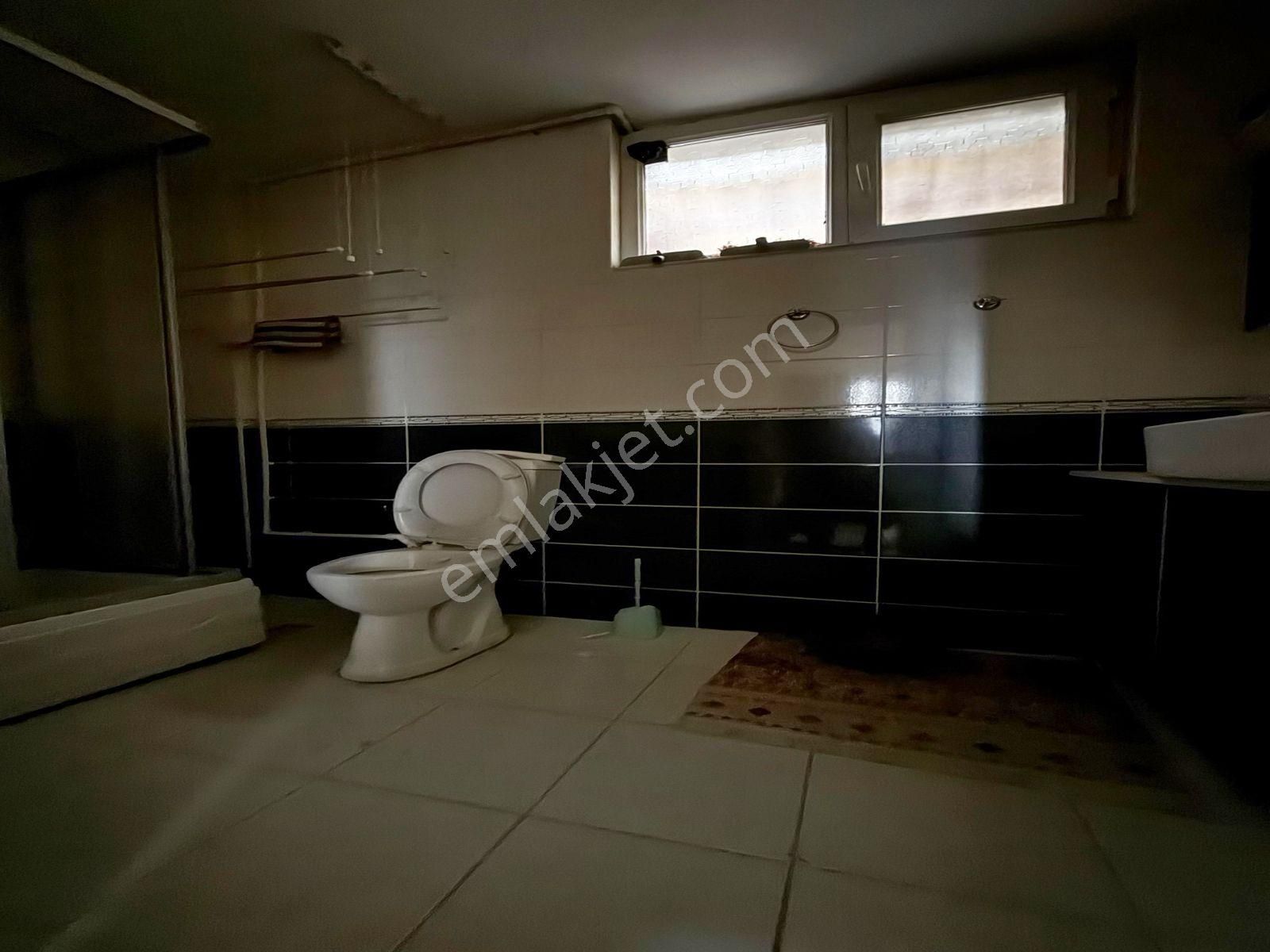 Metrobüse 10 Dk Mesafede Eşyalı Balkonlu 1+1 Kiralık Daire - Görsel 7