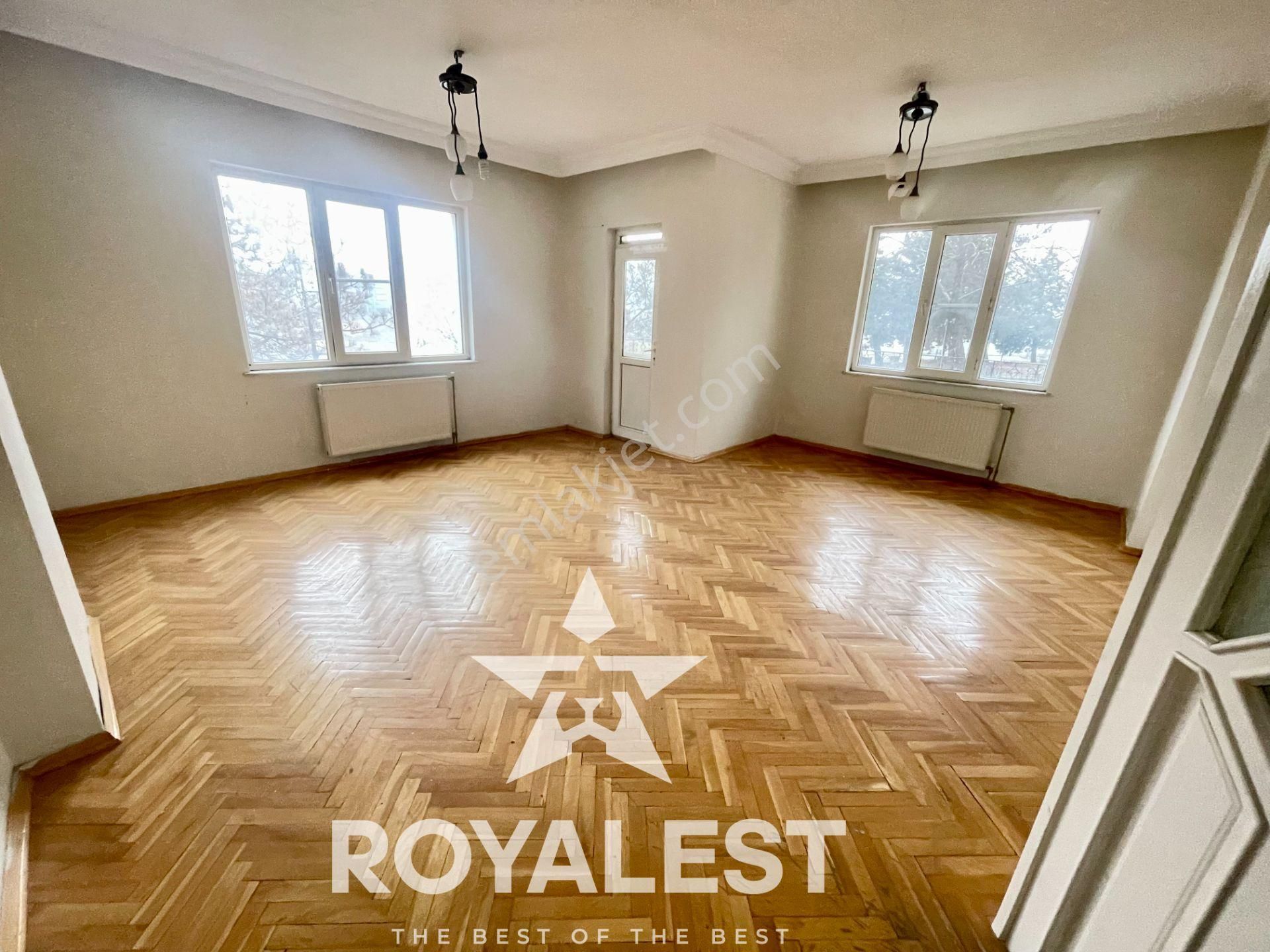 Royalest'ten Çok Acil Şahsi Kilerli Taşınmaya Hazır Önü Açık - Görsel 4