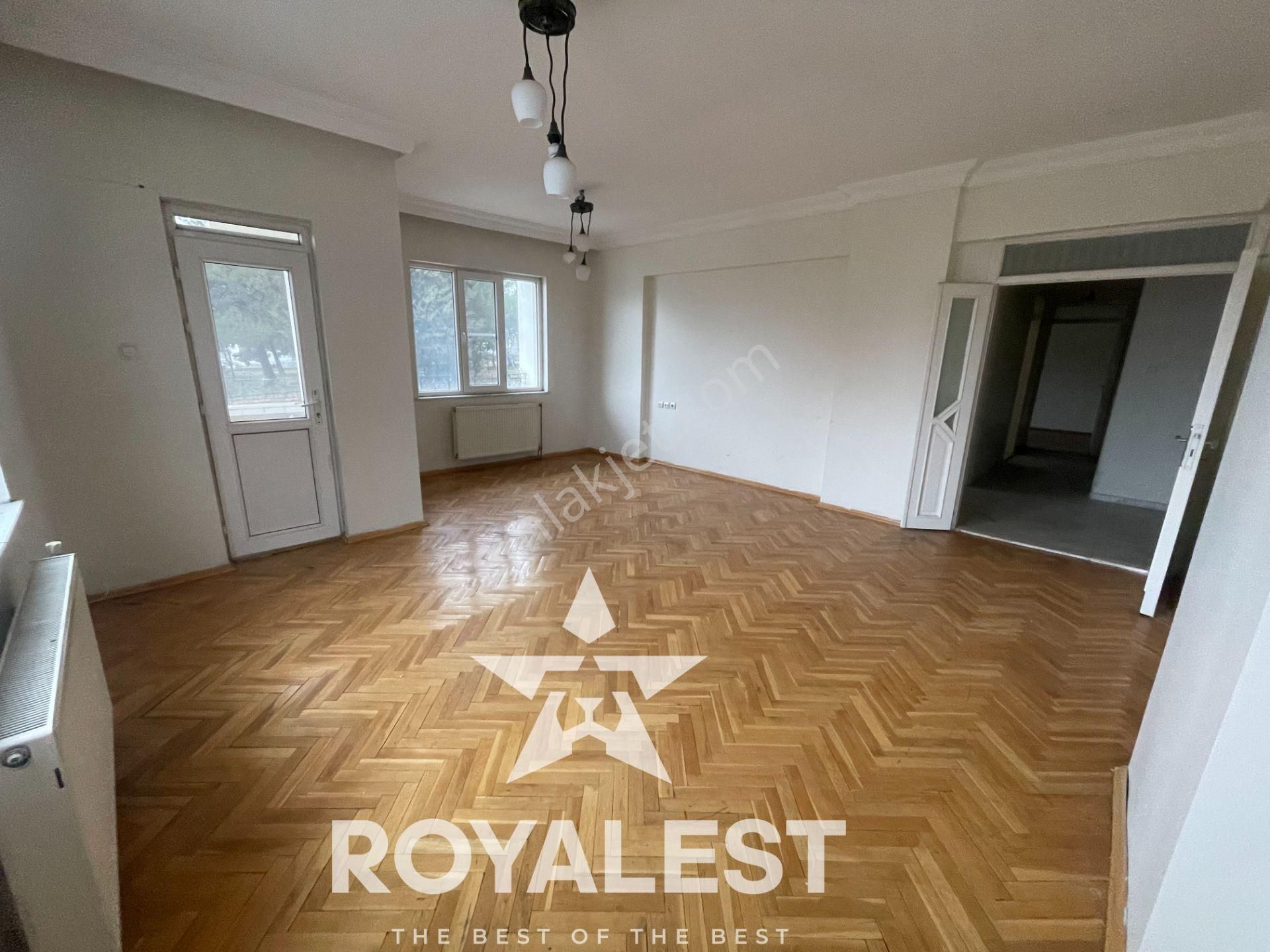 Royalest'ten Çok Acil Şahsi Kilerli Taşınmaya Hazır Önü Açık - Görsel 3