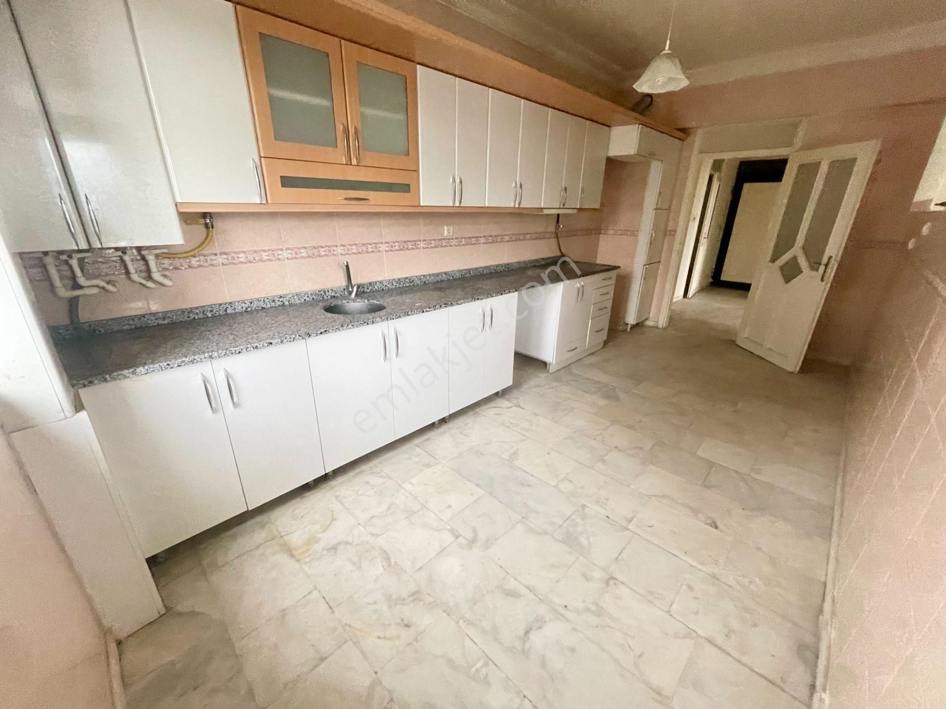 Royalest'ten Çok Acil Şahsi Kilerli Taşınmaya Hazır Önü Açık - Görsel 19