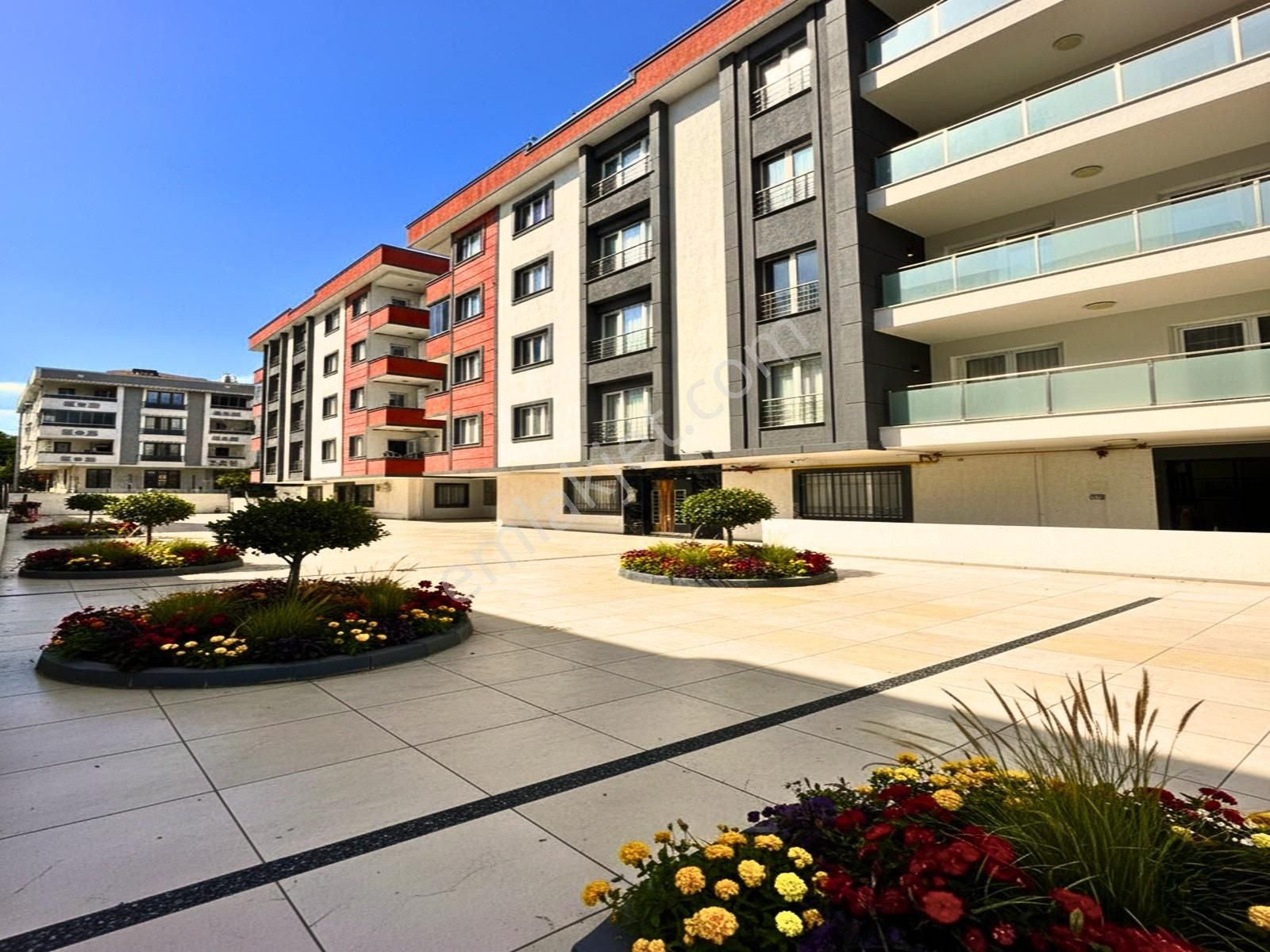 [güzel City]k.otoparklı+ebeveyn Banyolu İskanlı Butik Site