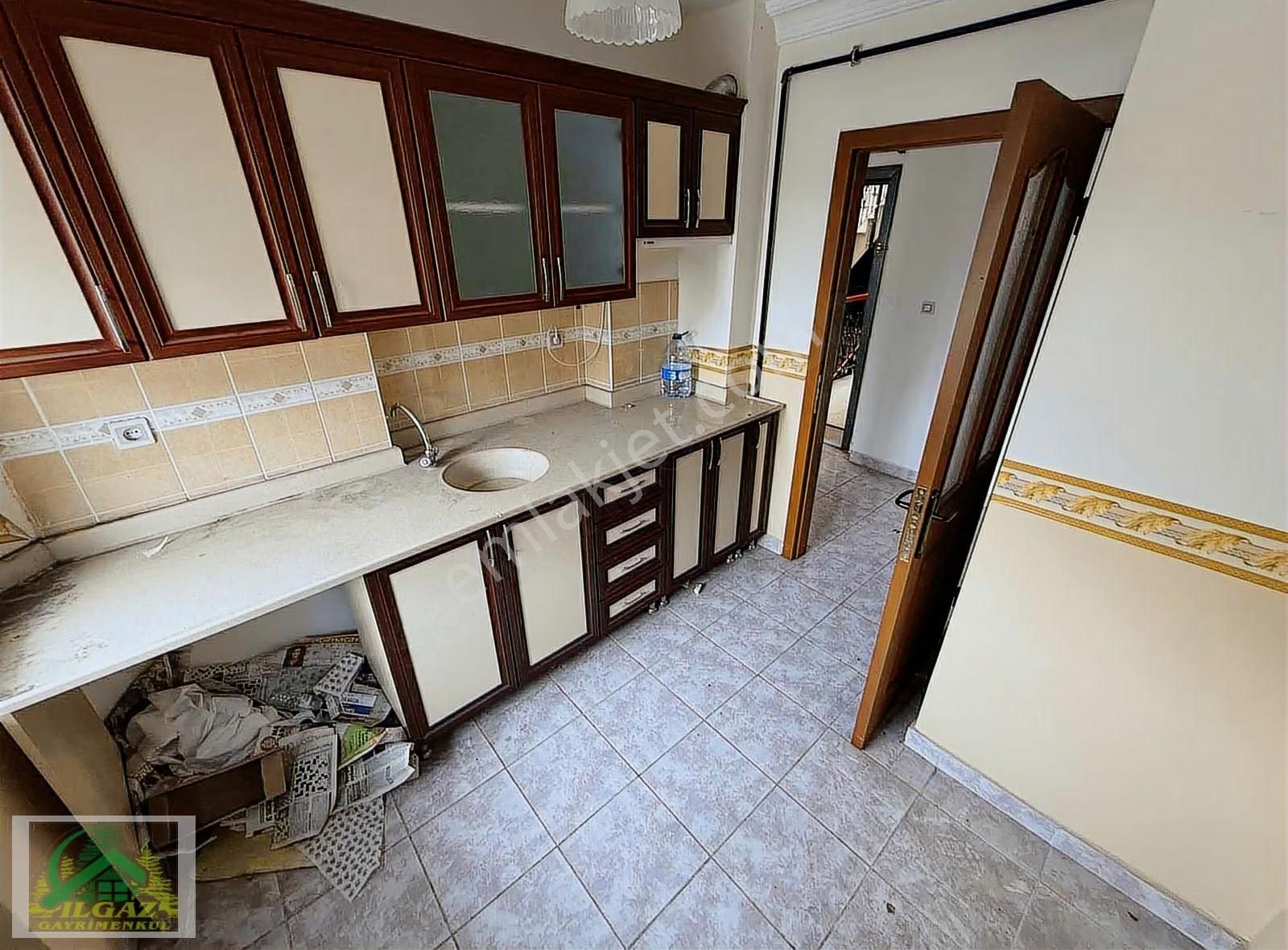 Basın Caddesi Yakını 3+1 Bağımsız Ön Cephe Ara Kat Kiralık Daire