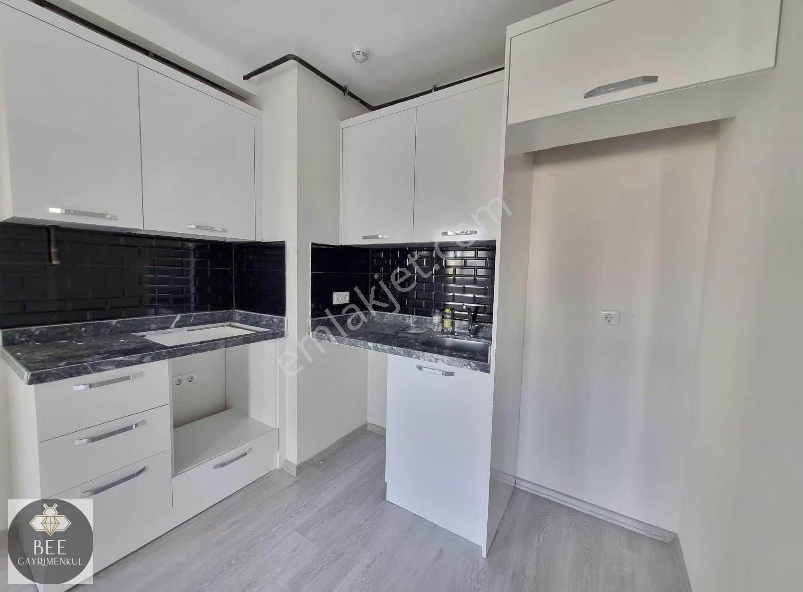 Lüks Site İçerisinde Geniş Oturumlu Kiralık 2+1 - Görsel 6