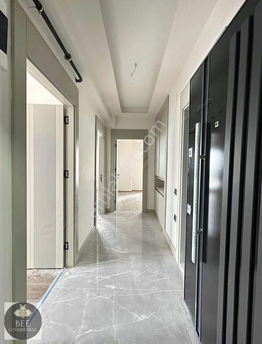 Bee'den Alyan Cadde Novada Modern Şık 2+1 - Görsel 11