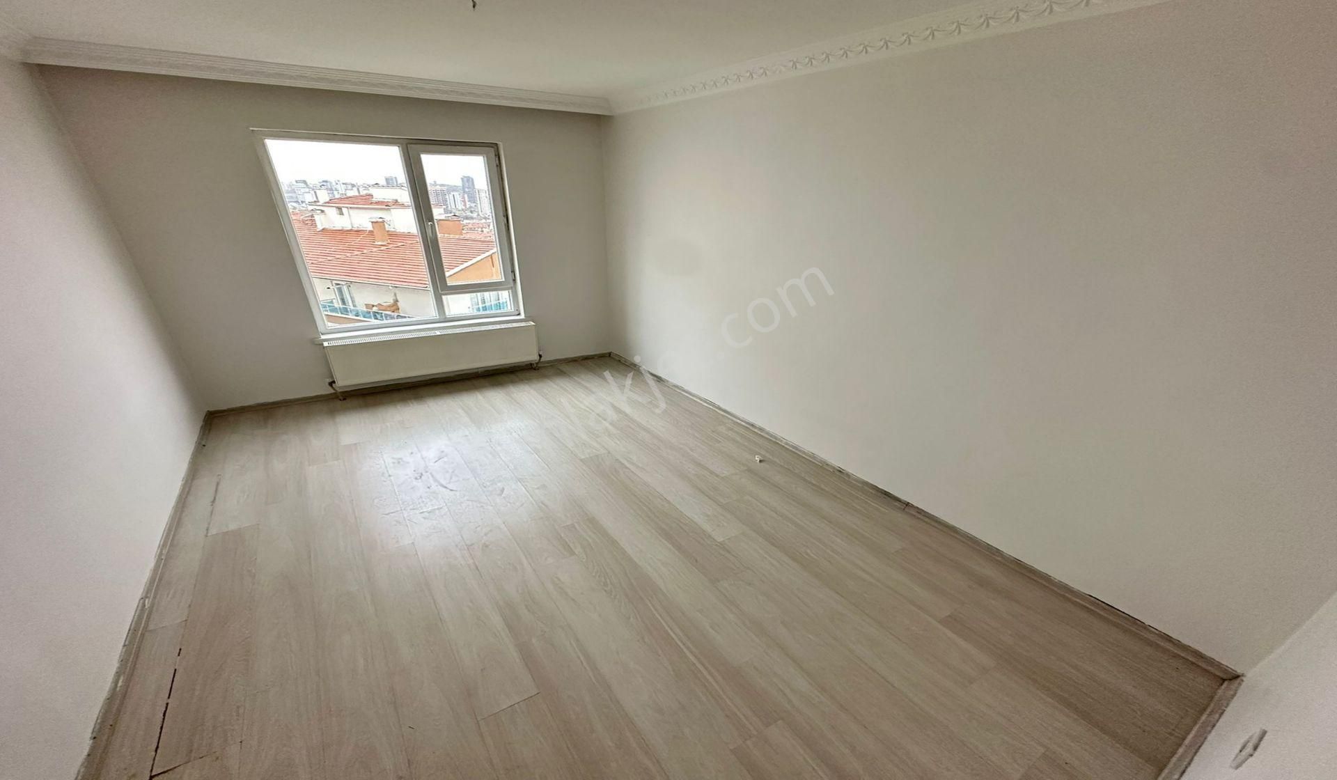 Atapark 540 Cadde Yakını Katta Açık Cepheli 3 Balkonlu Yeni Bina Asansörlü - Görsel 12