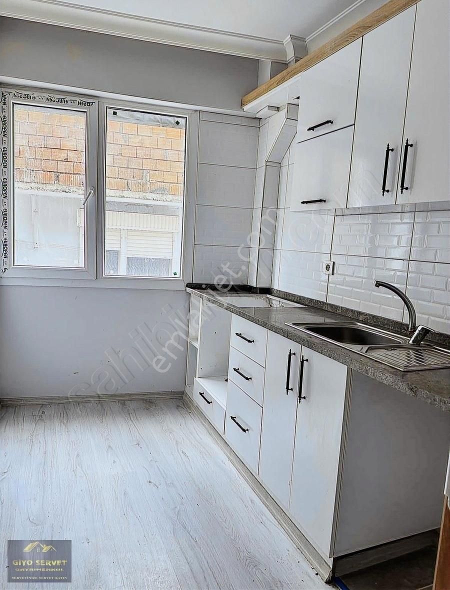 Bayraklı Refik Şevket İncede Kapalı Mutfak 2+1daire