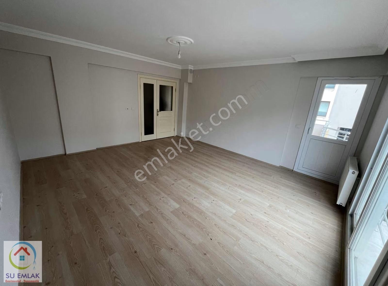 Su Emlak'tan Satılık Geniş Bakımlı Daire