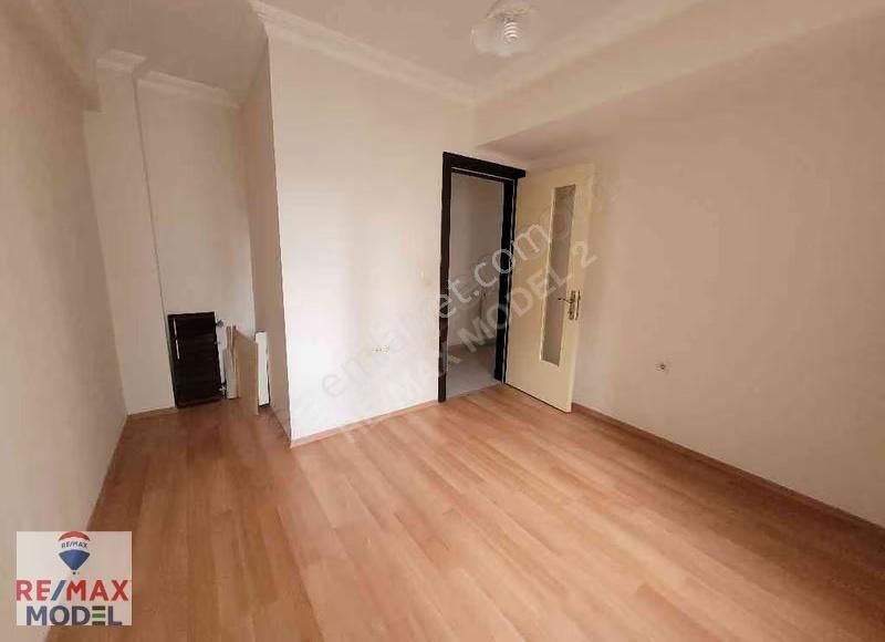 Remax Model Den Karaman Da Satılık 2+1 Daire - Görsel 5